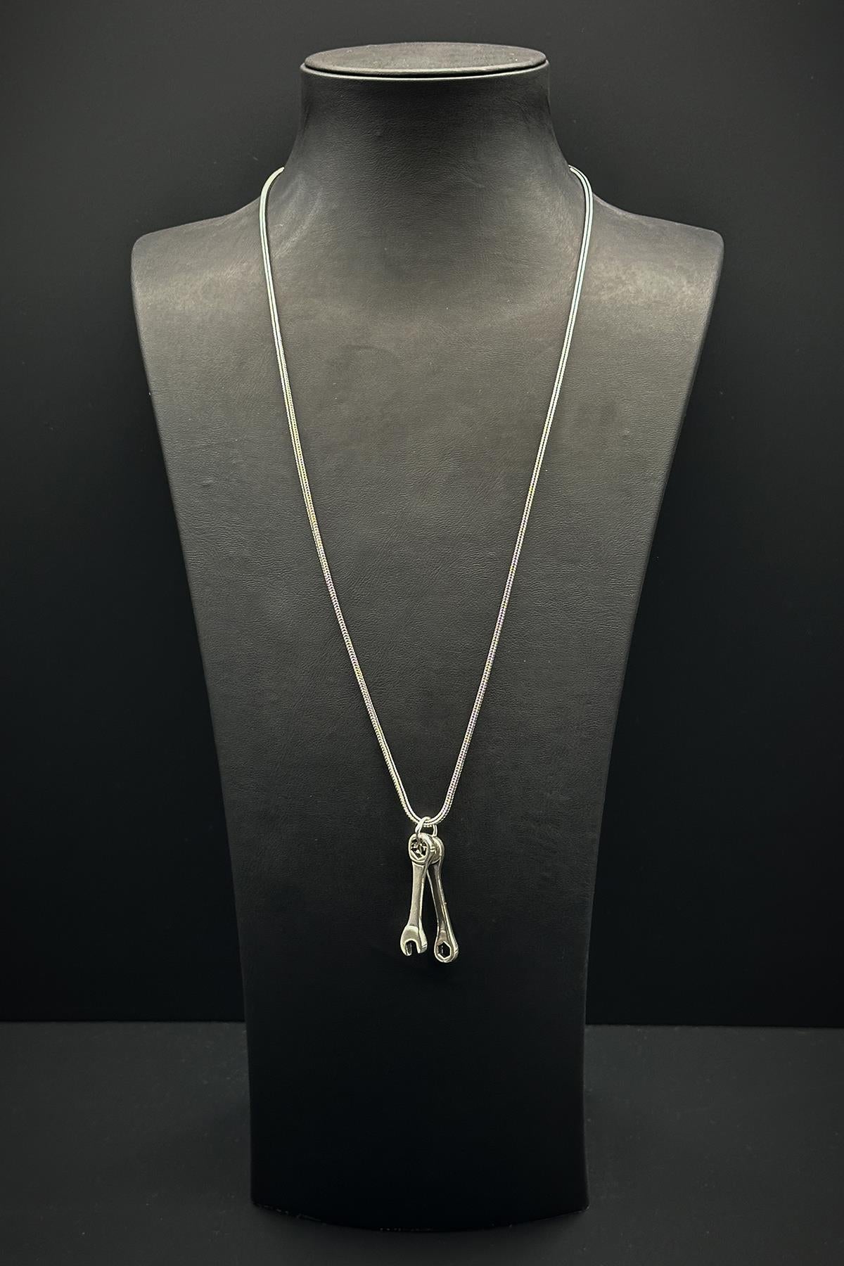 FRNCH 925 Ayar Gümüş Alyan Figürlü Gümüş Renk Erkek Kolye FRJ30687-787-A