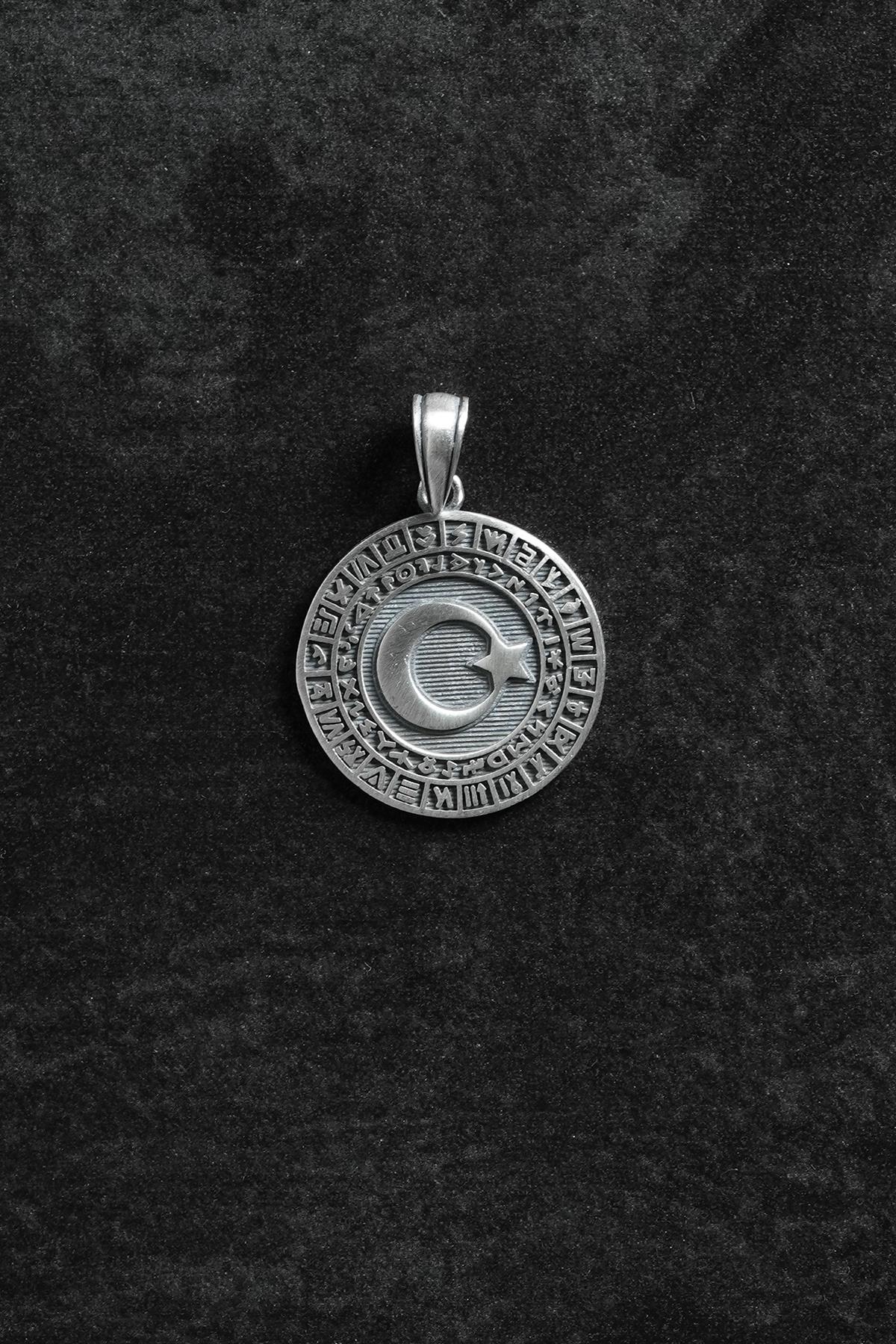 FRNCH 925 Ayar Gümüş Ay Yıldız Figürlü Runik Desenli Gümüş Renk Erkek Kolye Ucu FRKU-1068