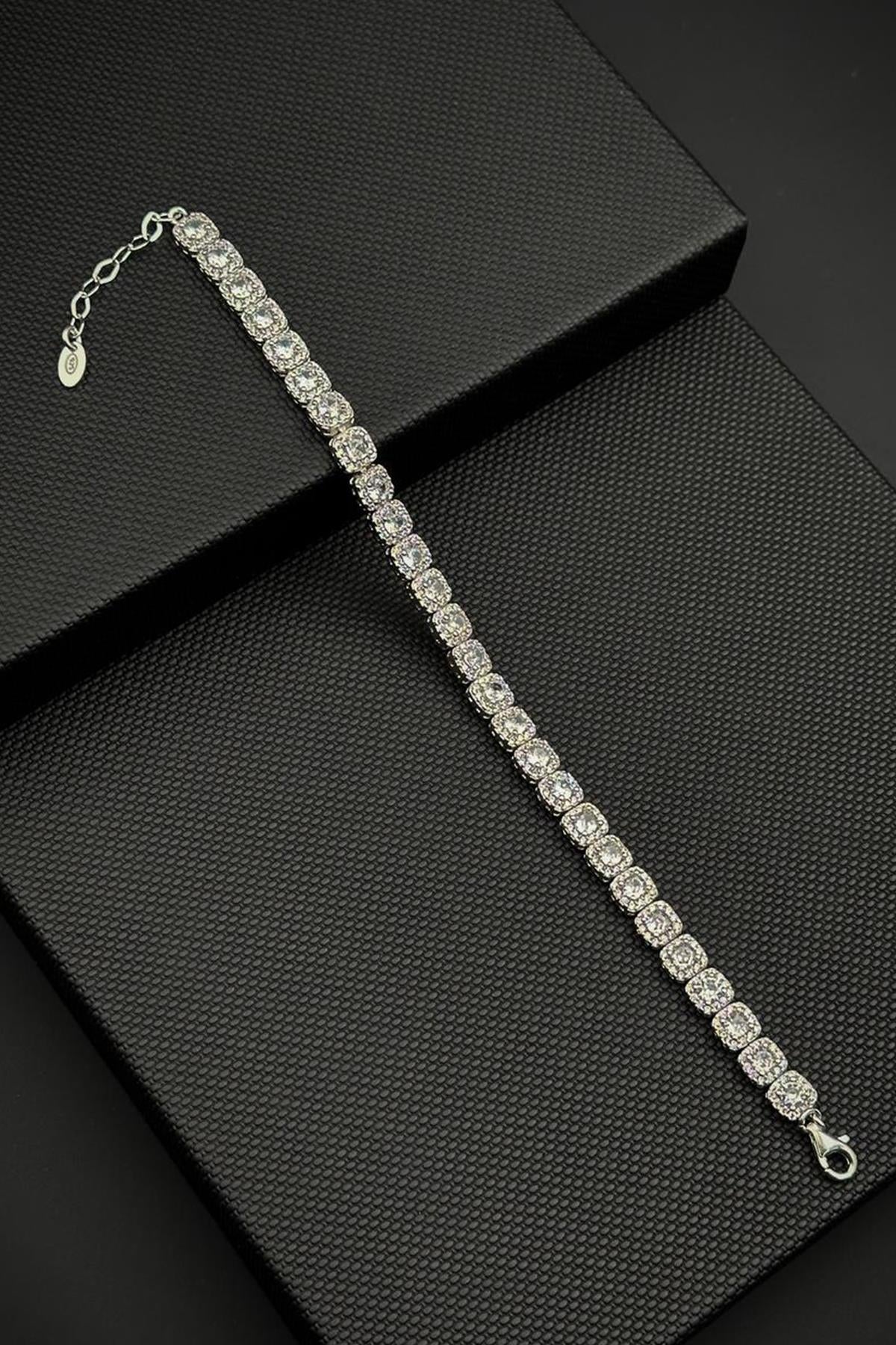 FRNCH 925 Ayar Gümüş Beyaz Zirkon Taşlı Gümüş Renk Erkek Bileklik FRJ12891-3891-A