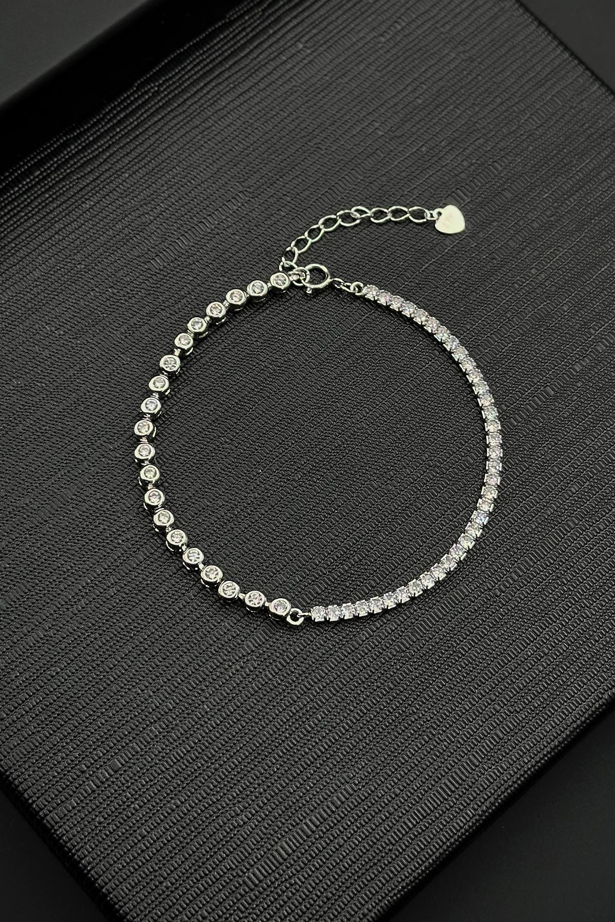 FRNCH 925 Ayar Gümüş Beyaz Zirkon Taşlı Gümüş Renk Kadın Bileklik FRJ12542-3542-A