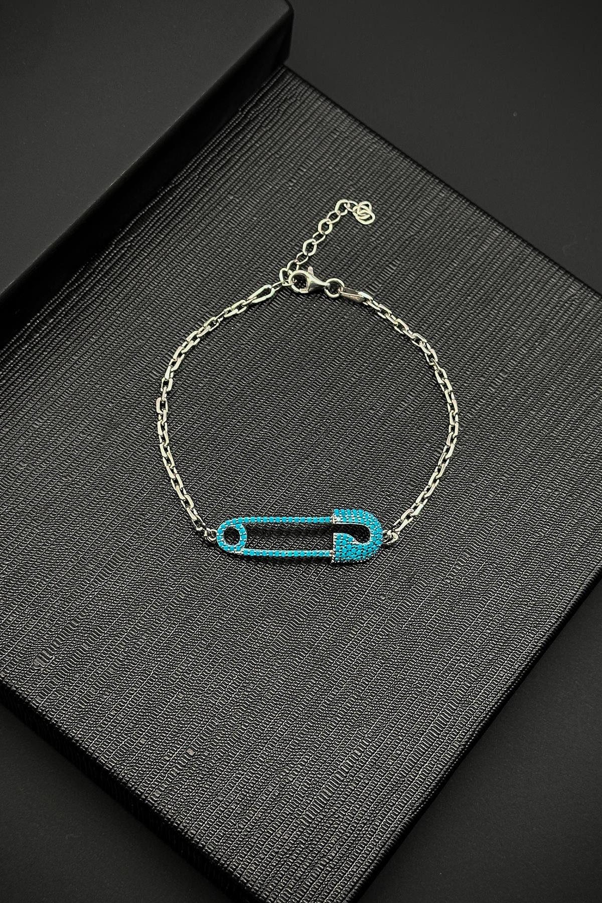 FRNCH 925 Ayar Gümüş Çengelli İğne Model Mavi Zirkon Taşlı Erkek Bileklik FRJ12185-3185-M