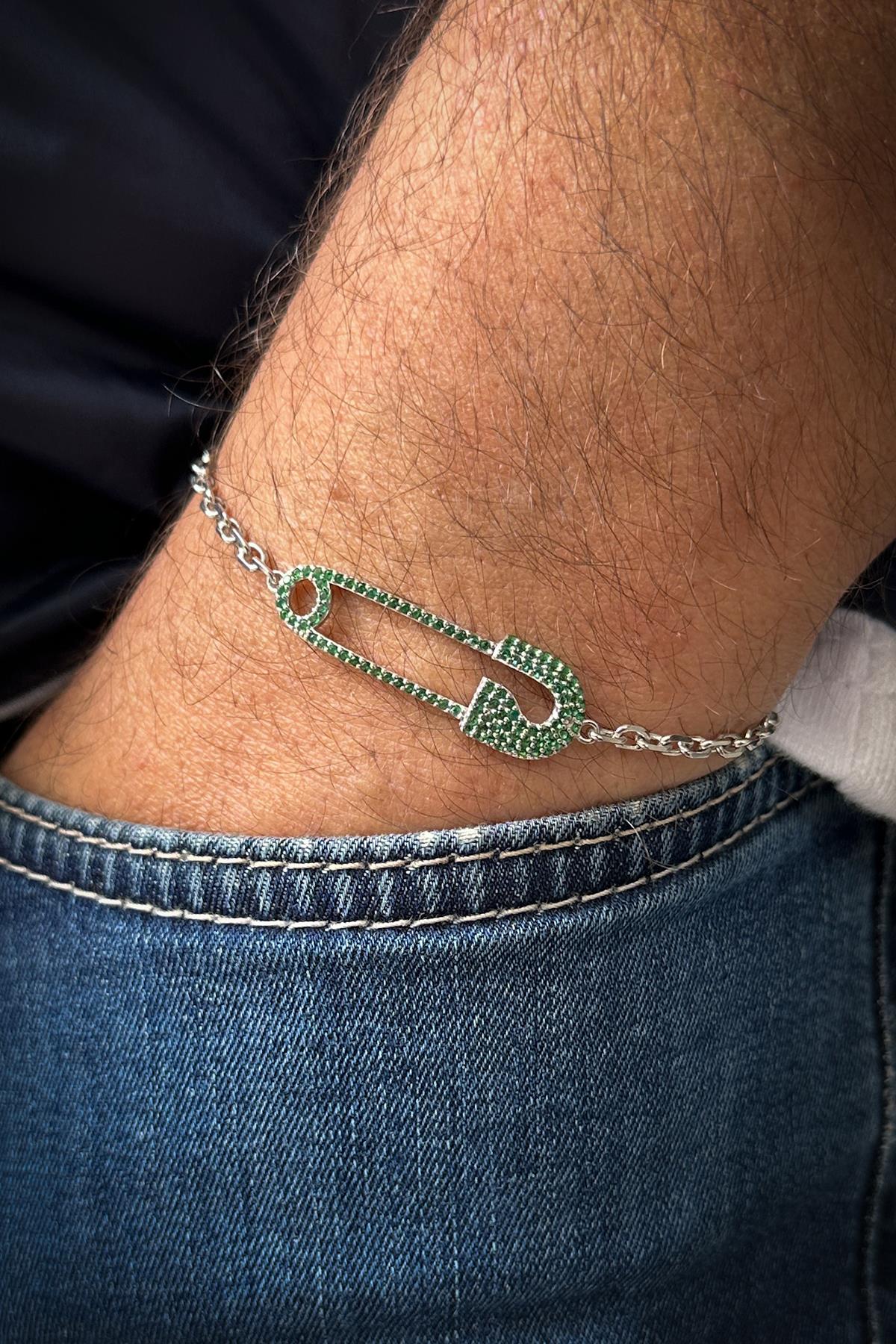 FRNCH 925 Ayar Gümüş Çengelli İğne Model Yeşil Zirkon Taşlı Erkek Bileklik FRJ12185-3185-Y