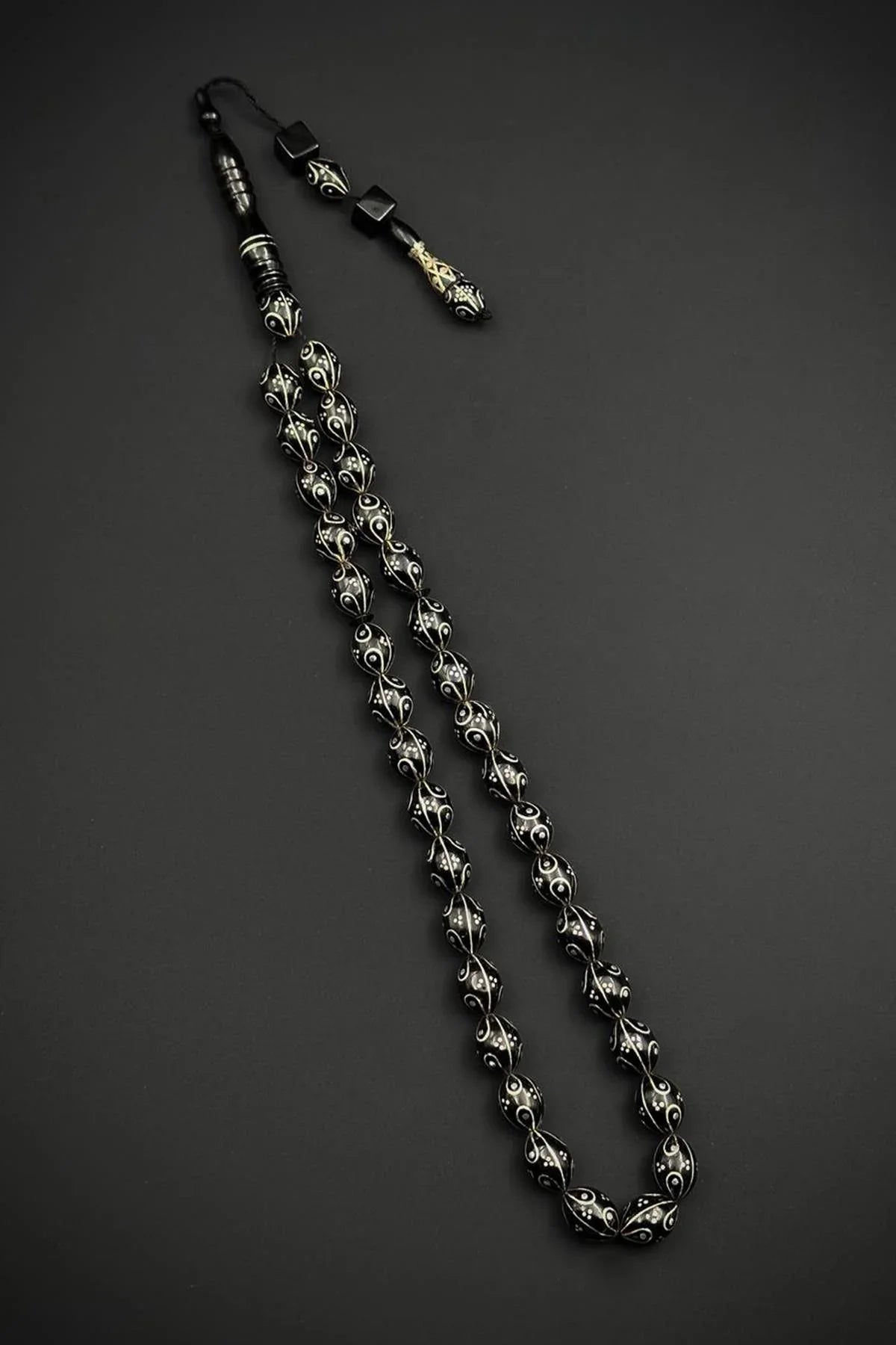 FRNCH 925 Ayar Gümüş İşlemeli Oltu Taşlı Siyah Renk Tesbih FRJ80005-105-S2