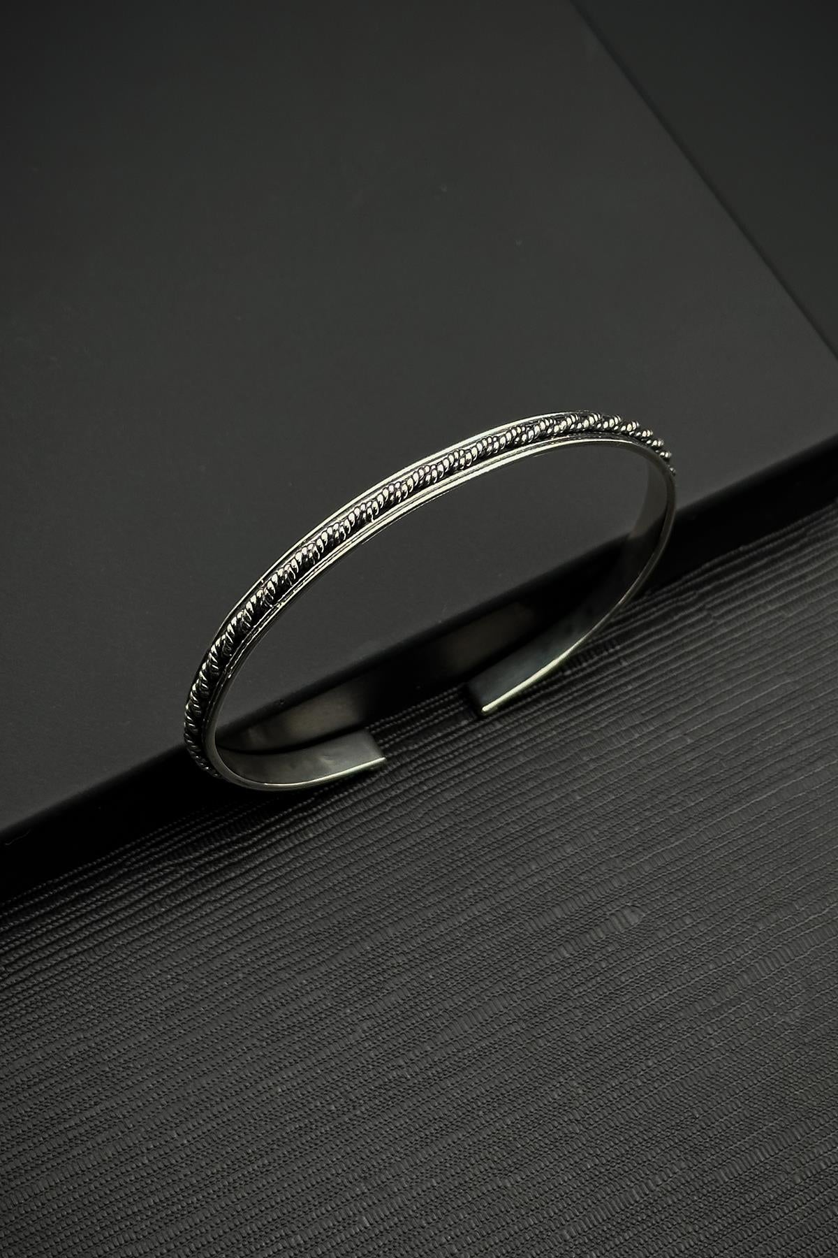 FRNCH 925 Ayar Gümüş italyan Model Gümüş Renk Erkek Kelepçe Bileklik FRJ12554-3554-A4