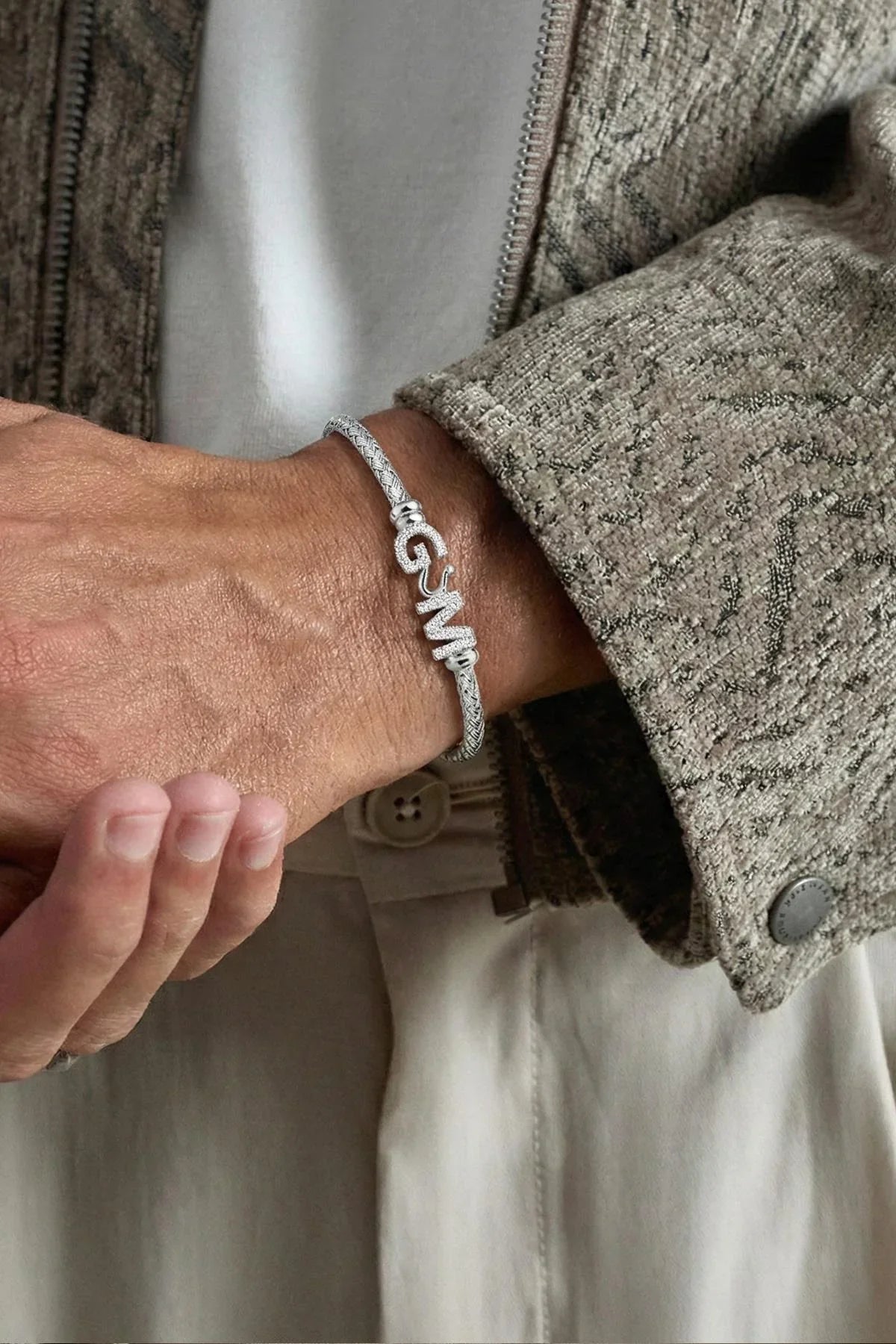 FRNCH 925 Ayar Gümüş İtalyan Model Harfli Gümüş Renk Erkek Bileklik FRJ12811-3811-A