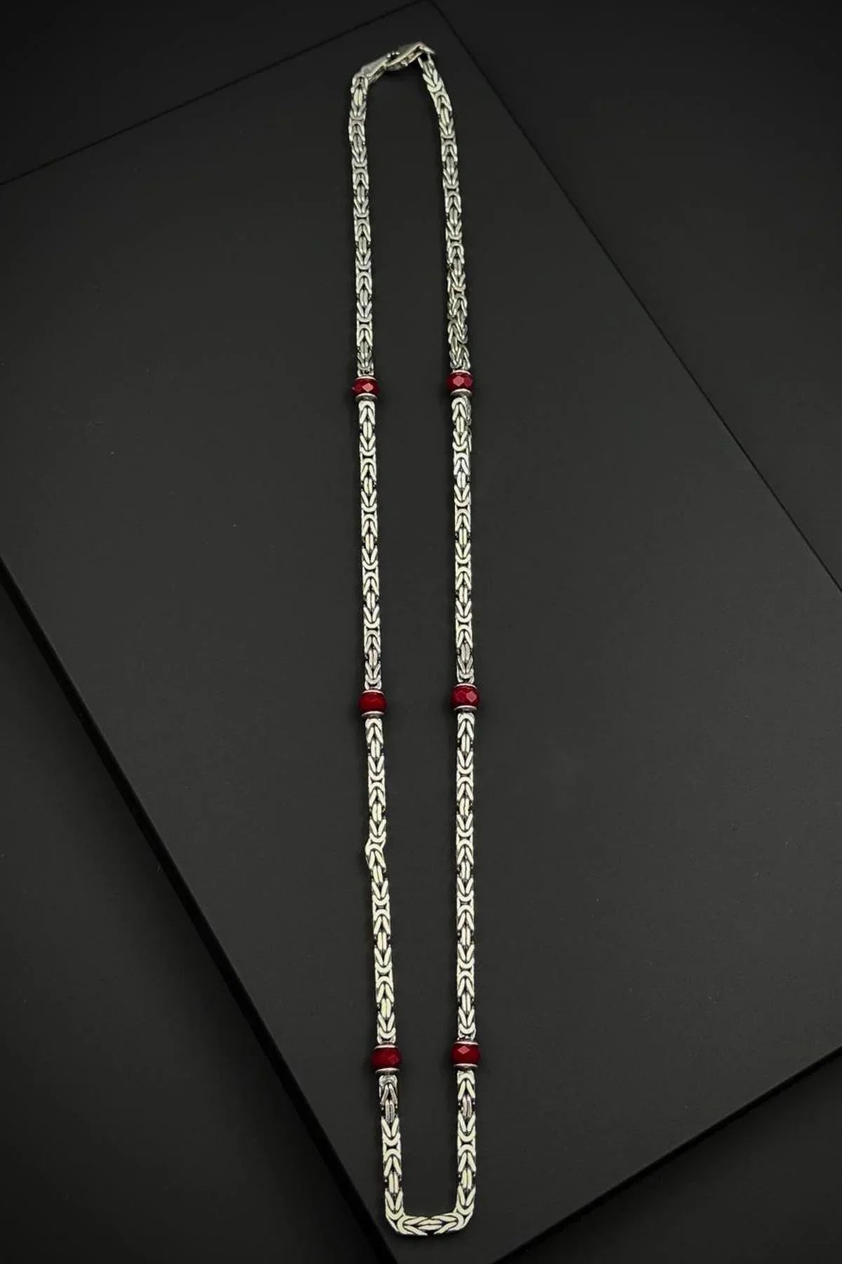 FRNCH 925 Ayar Gümüş İtalyan Model Kırmızı Zirkon Taşlı Gümüş Renk Erkek Kolye FRJ30939-1039-K