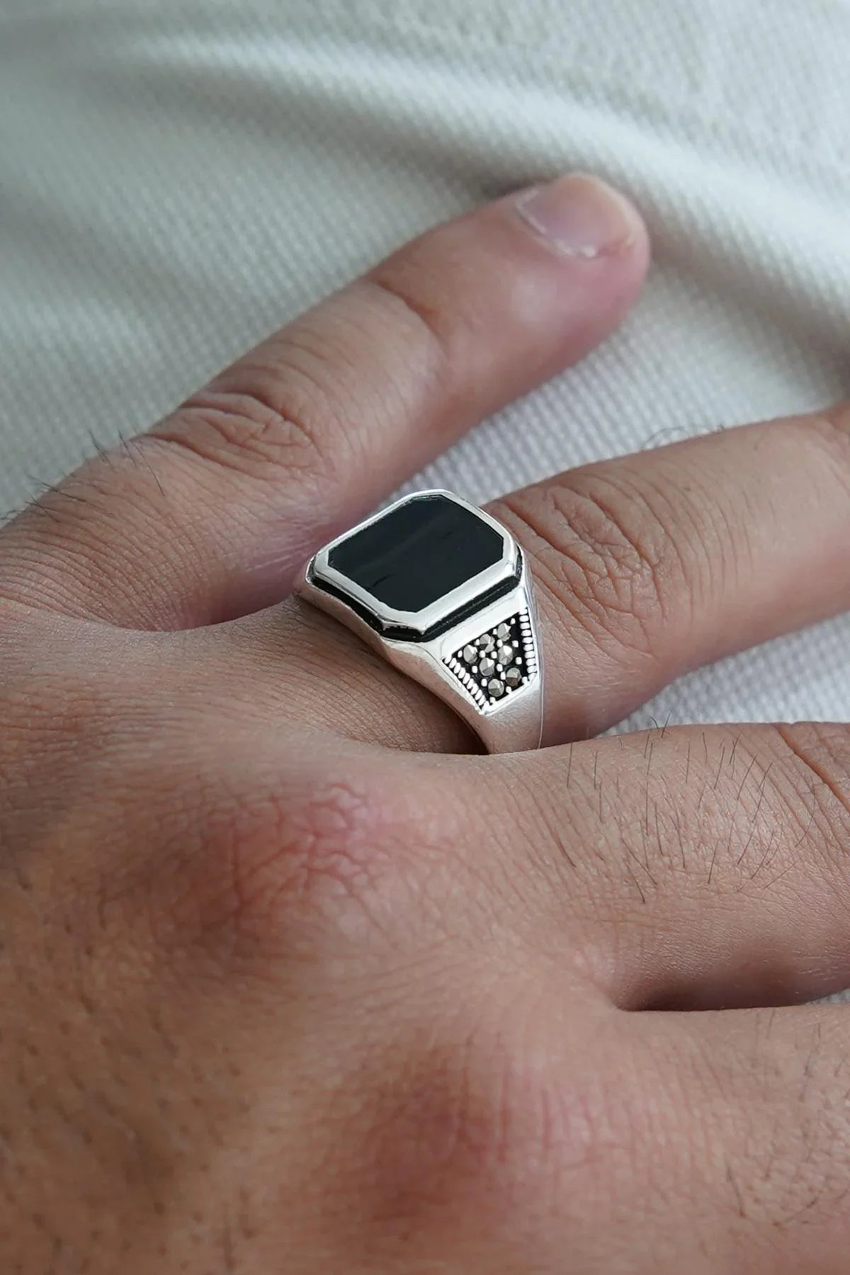 FRNCH 925 Ayar Gümüş İtalyan Model Markazit Taşlı Gümüş Renk Erkek Yüzük FRJ-0104