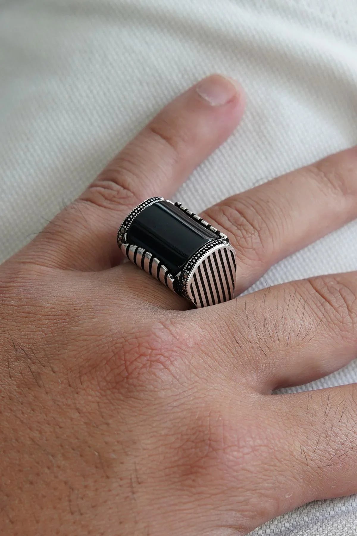 FRNCH 925 Ayar Gümüş İtalyan Model Markazit Taşlı Gümüş Renk Erkek Yüzük FRJ-3089