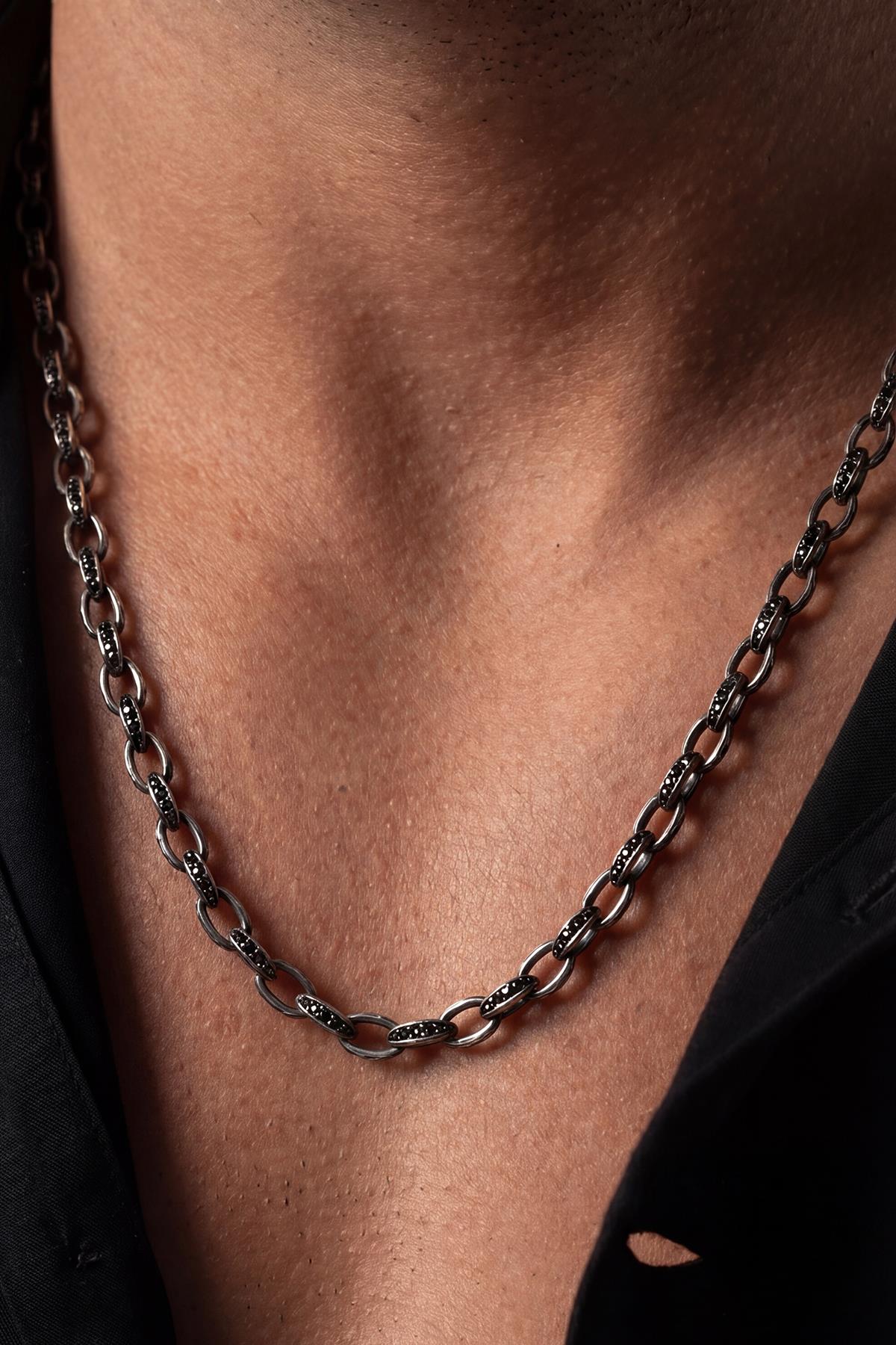 FRNCH 925 Ayar Gümüş İtalyan Model Siyah Zirkon Taşlı Antik Gümüş Renk Erkek Kolye FRJ30958-1058-A2