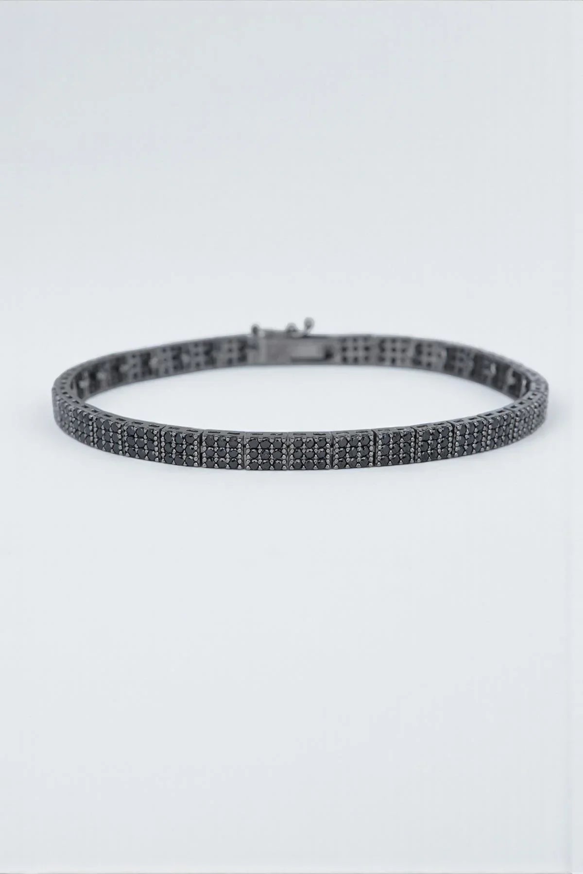 FRNCH 925 Ayar Gümüş İtalyan Model Siyah Zirkon Taşlı Gümüş Renk Erkek Bileklik FRJ12531-3531-S