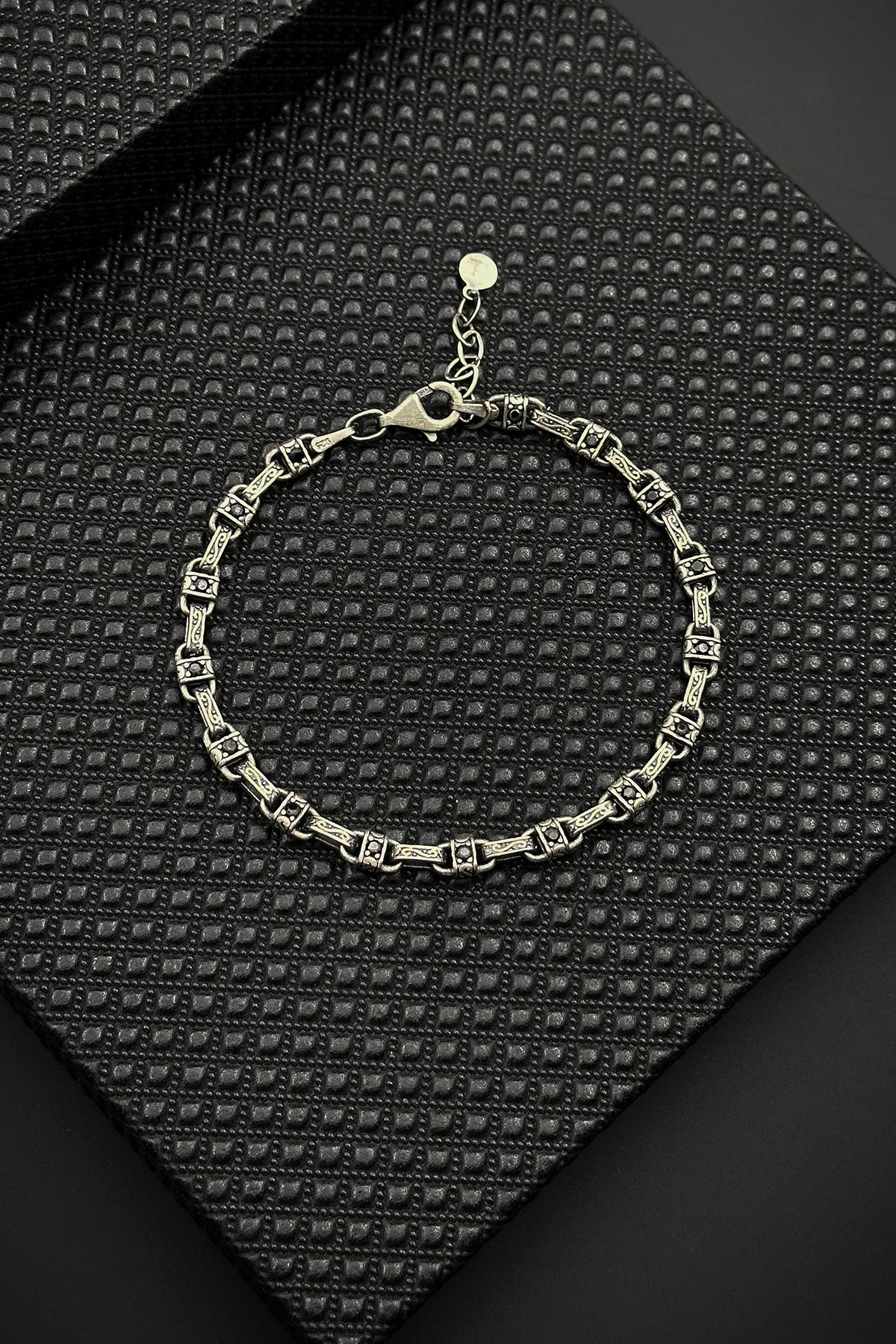FRNCH 925 Ayar Gümüş İtalyan Model Siyah Zirkon Taşlı Gümüş Renk Erkek Bileklik FRJ12616-3616-S