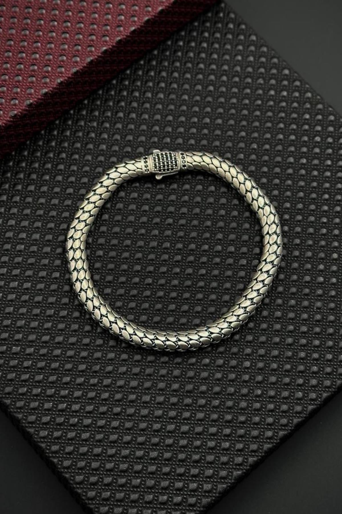 FRNCH 925 Ayar Gümüş İtalyan Model Siyah Zirkon Taşlı Gümüş Renk Erkek Bileklik FRJ12689-3689-A