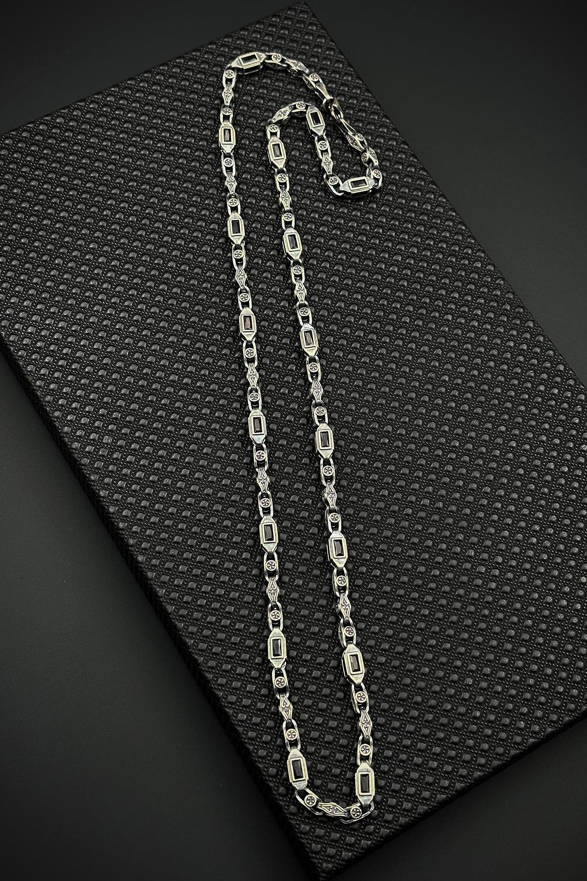 FRNCH 925 Ayar Gümüş İtalyan Model Siyah Zirkon Taşlı Gümüş Renk Erkek Kolye FRJ30931-1031-S