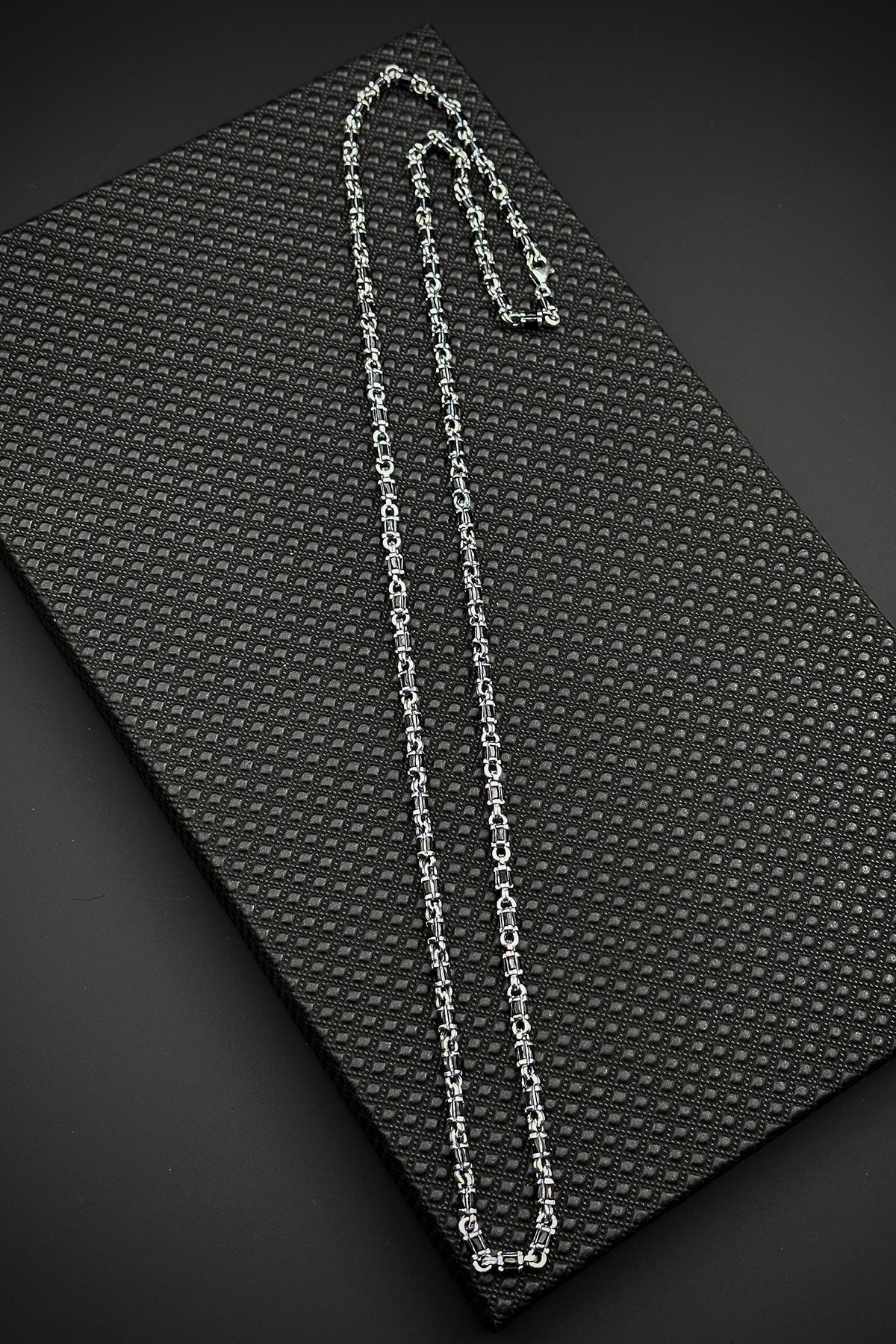 FRNCH 925 Ayar Gümüş İtalyan Model Siyah Zirkon Taşlı Gümüş Renk Erkek Kolye FRJ30935-1035-S