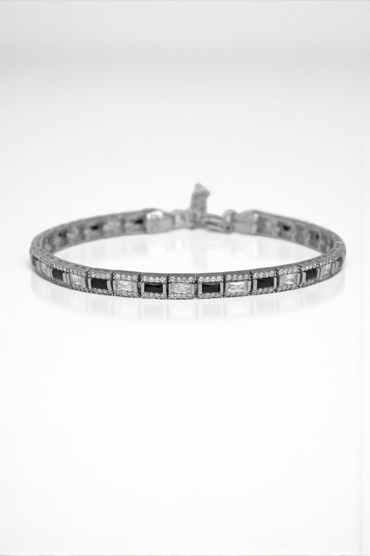 FRNCH 925 Ayar Gümüş İtalyan Model Zirkon Taşlı Siyah-Beyaz Renk Erkek Bileklik FRJ12181-3181-SB2