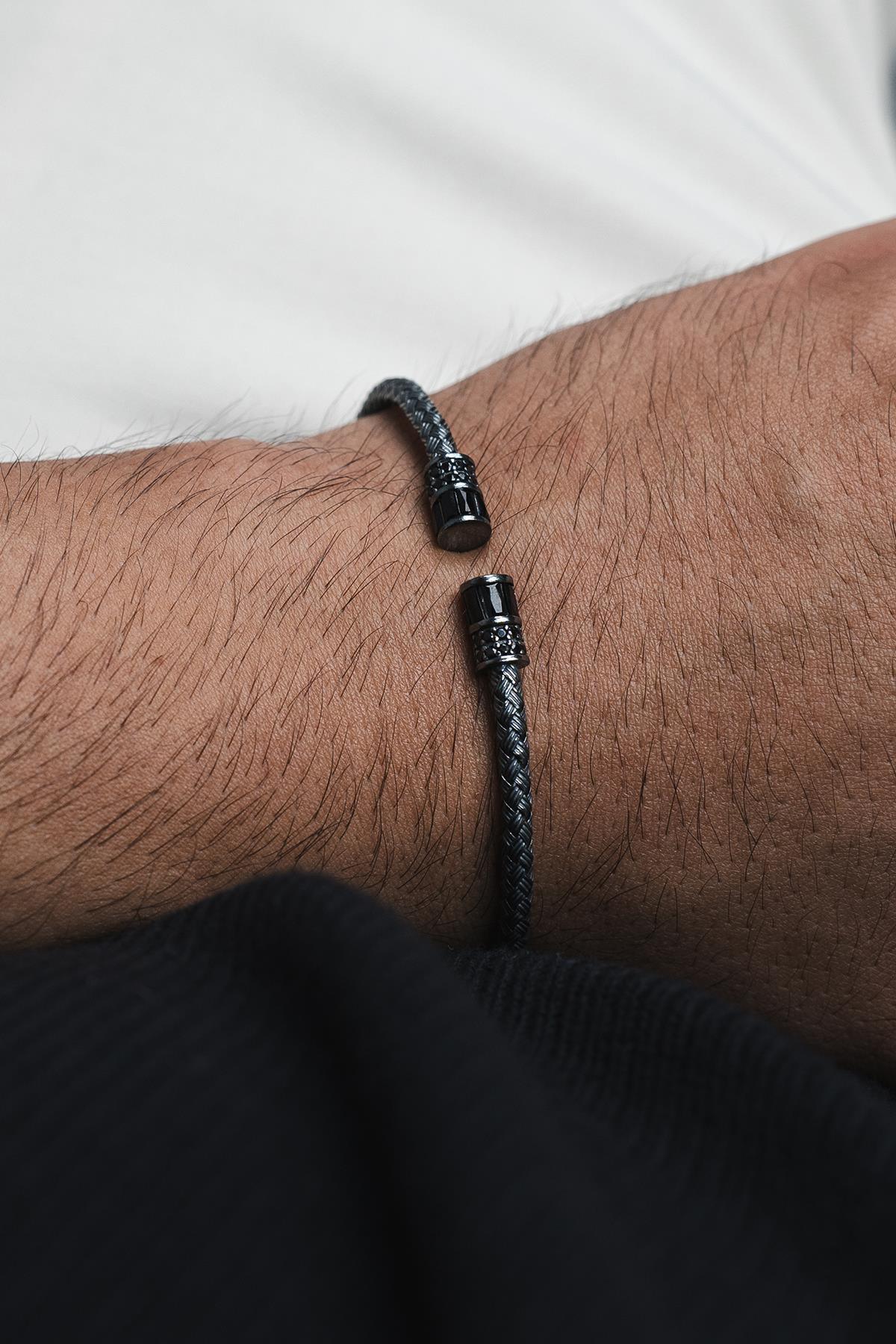 FRNCH 925 Ayar Gümüş İtalyan Model Zirkon Taşlı Siyah Renk Erkek Bileklik FRJ12623-3623-S