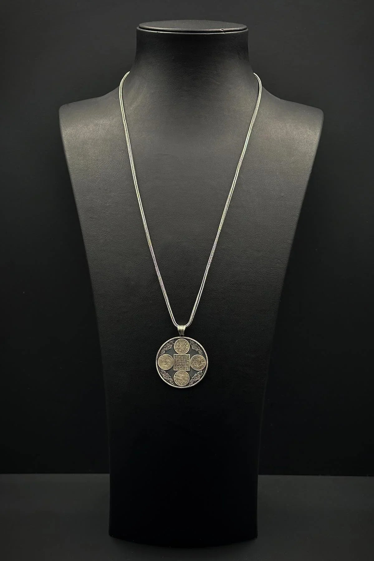 FRNCH 925 Ayar Gümüş Koruma Sureleri İşlemeli Gümüş Renk Erkek Kolye FRJ30872-972-A