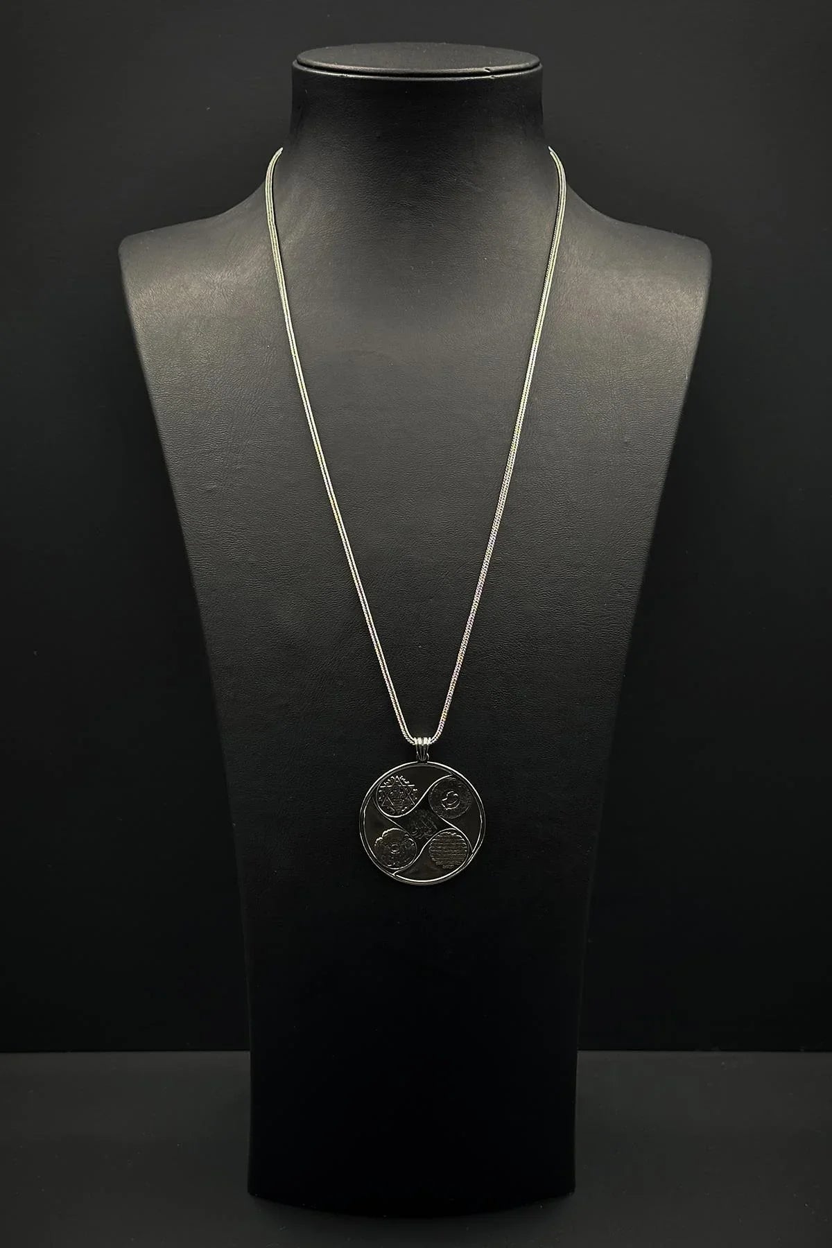 FRNCH 925 Ayar Gümüş Koruma Sureleri İşlemeli Gümüş Renk Erkek Kolye FRJ30872-972-A4