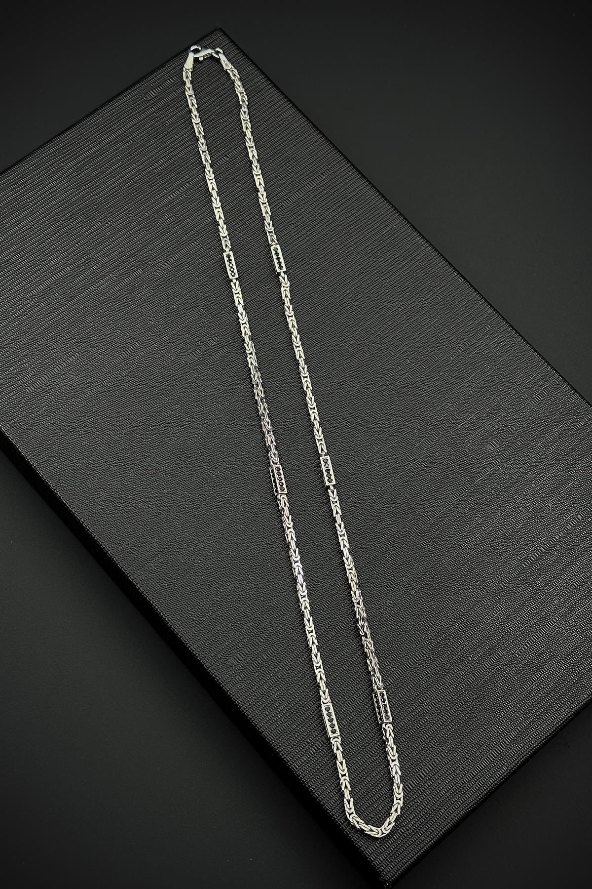 FRNCH 925 Ayar Gümüş Kral Model Siyah Zirkon Taşlı Gümüş Renk Erkek Kolye FRJ30922-1022-S