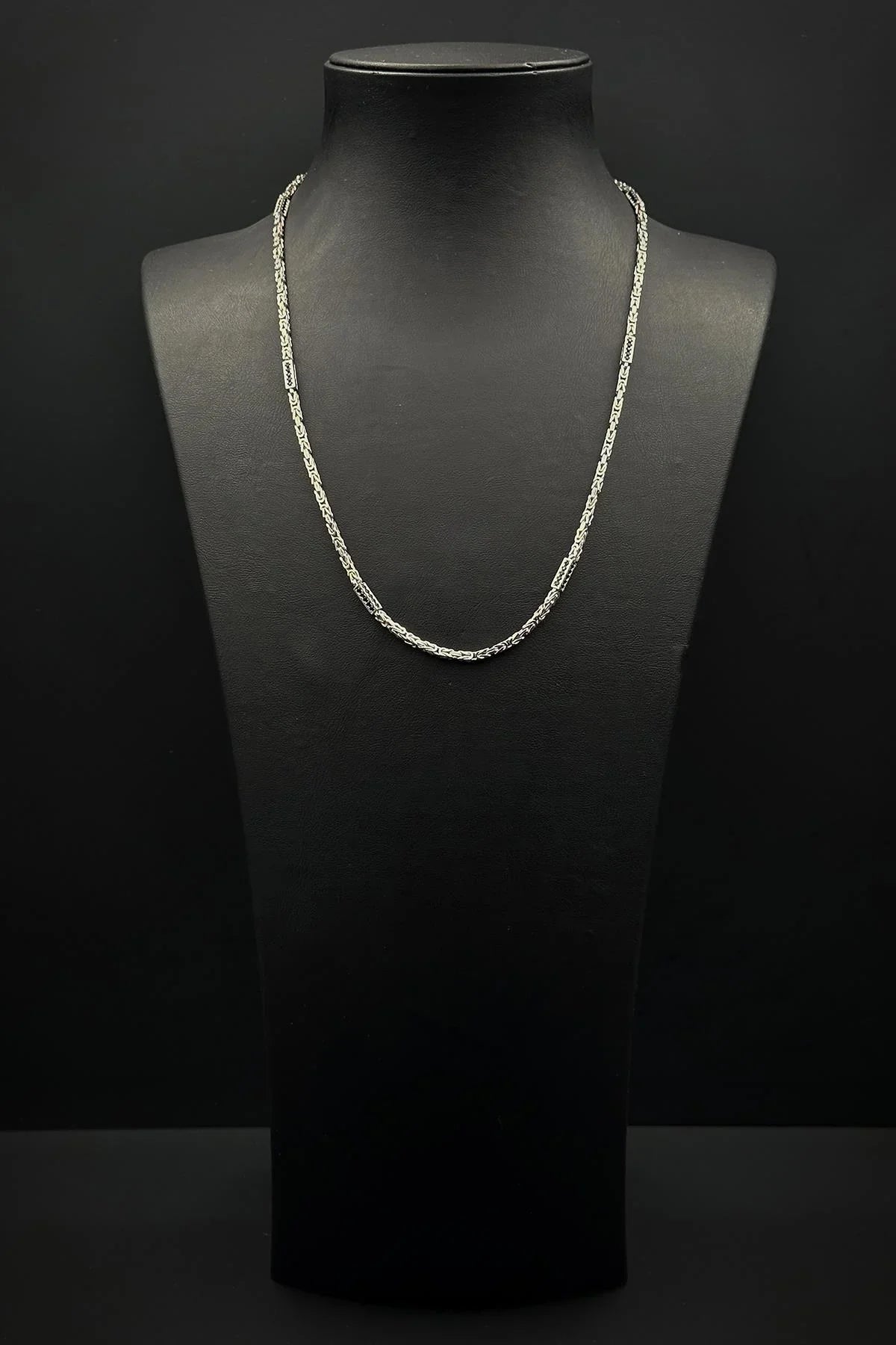 FRNCH 925 Ayar Gümüş Kral Model Siyah Zirkon Taşlı Gümüş Renk Erkek Kolye FRJ30922-1022-S