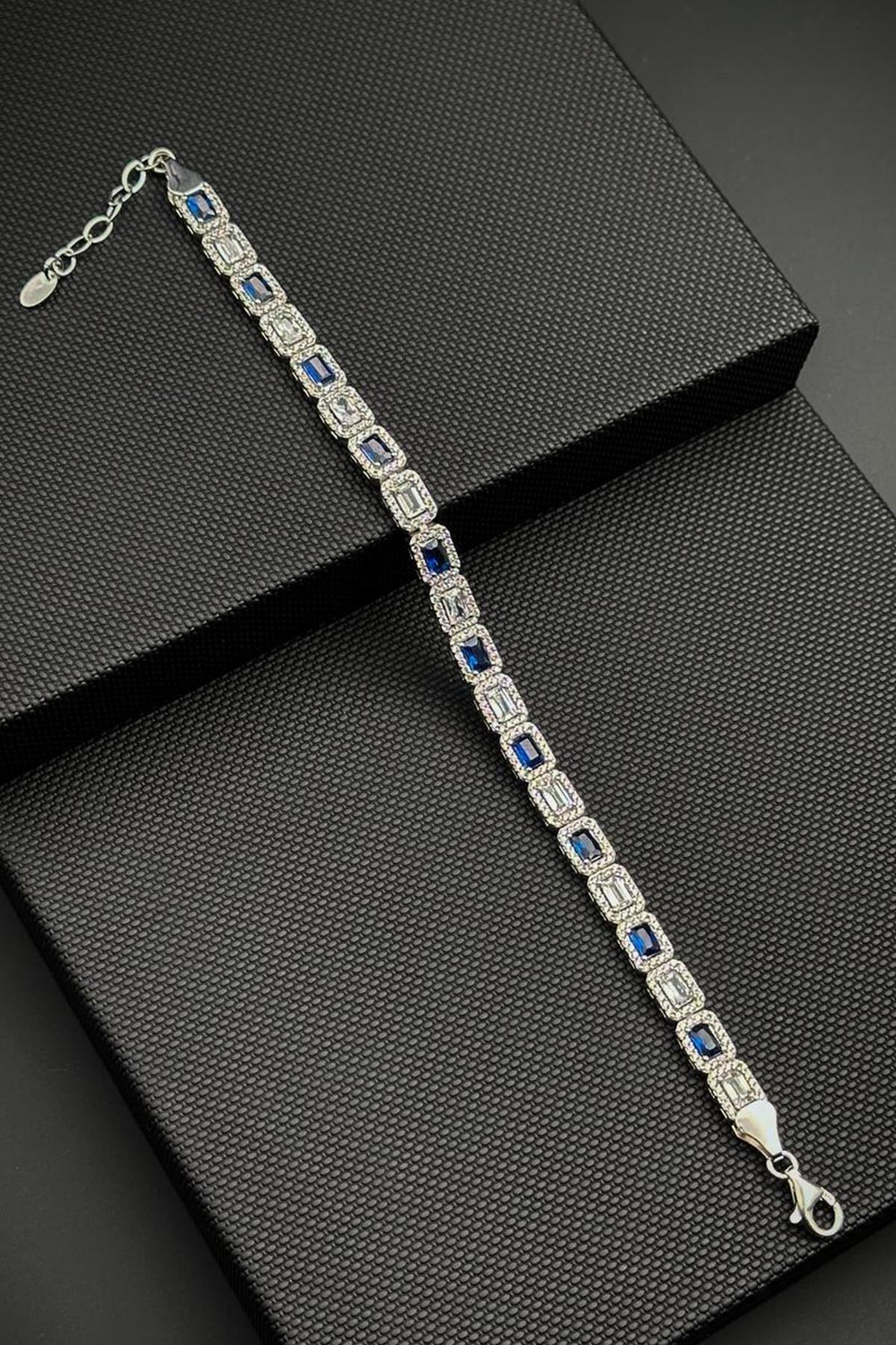 FRNCH 925 Ayar Gümüş Lacivert-Beyaz Zirkon Taşlı Gümüş Renk Erkek Bileklik FRJ12644-3644-LA