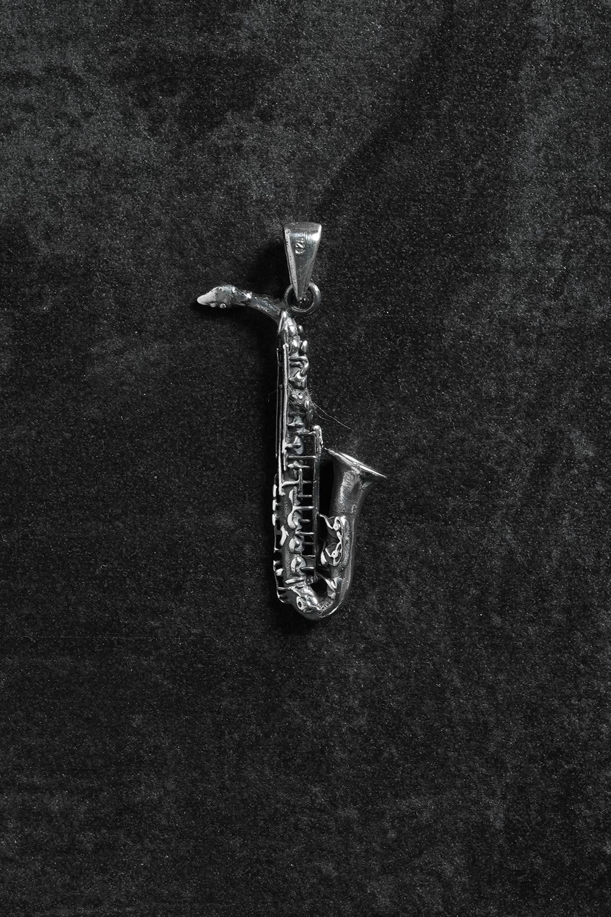 FRNCH 925 Ayar Gümüş Saksafon Figürlü Gümüş Renk Erkek Kolye Ucu FRKU-1055