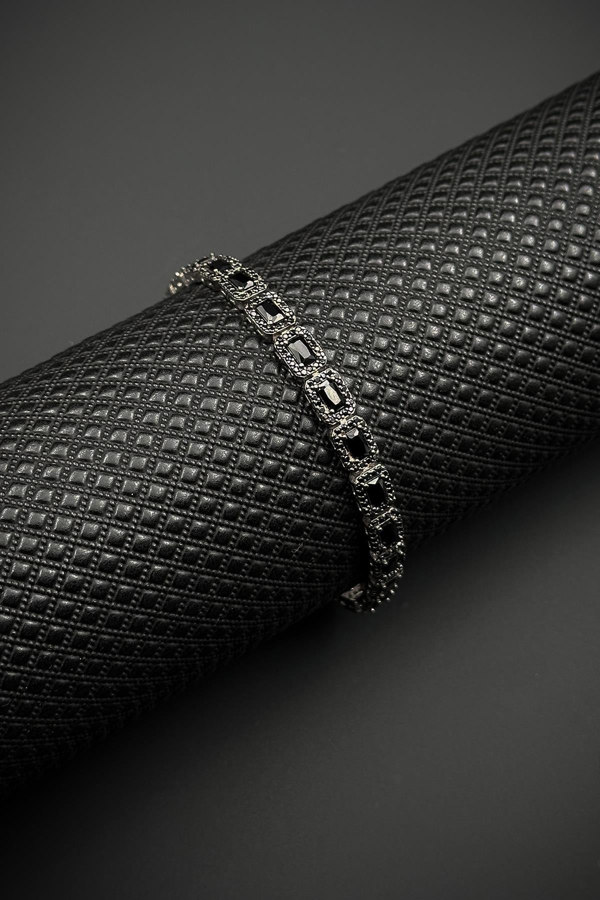 FRNCH 925 Ayar Gümüş Siyah Baget Zirkon Taşlı Gümüş Renk Erkek Bileklik FRJ12644-3644-S