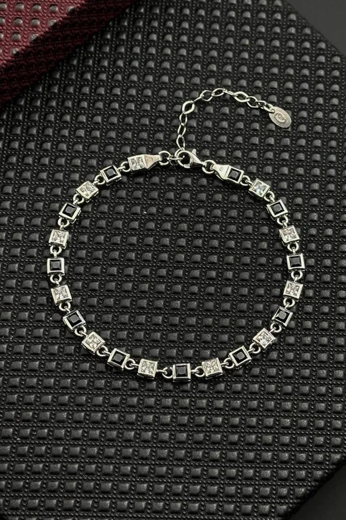 FRNCH 925 Ayar Gümüş Siyah-Beyaz Zirkon Taşlı Gümüş Renk Erkek Bileklik FRJ12717-3717-SB
