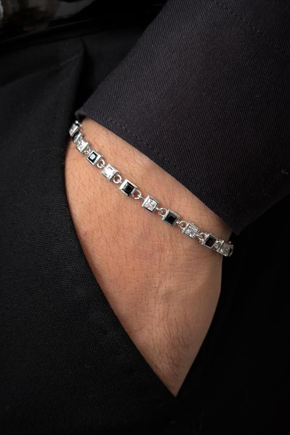 FRNCH 925 Ayar Gümüş Siyah-Beyaz Zirkon Taşlı Gümüş Renk Erkek Bileklik FRJ12717-3717-SB