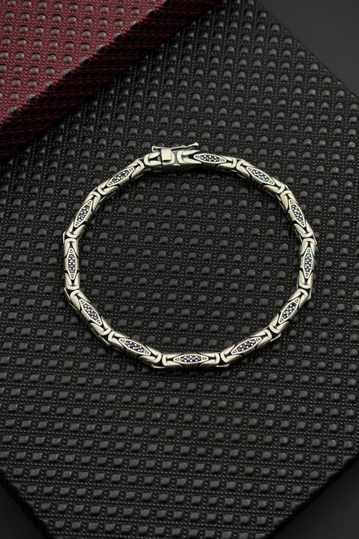 FRNCH 925 Ayar Gümüş Siyah Zirkon Taşlı Kral Model Gümüş Renk Erkek Bileklik FRJ12690-3690-A