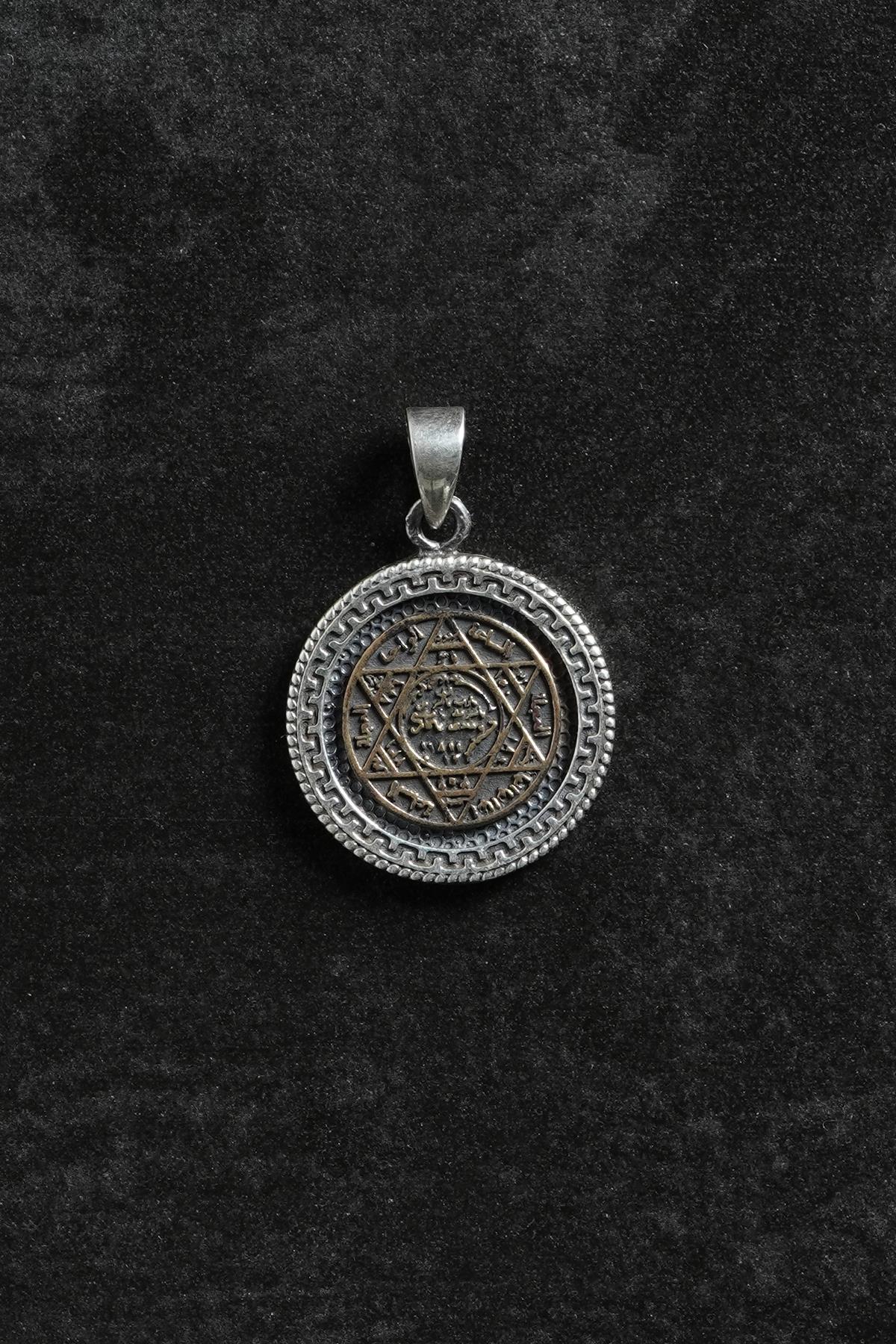 FRNCH 925 Ayar Gümüş Süleyman Mührü Figürlü Gümüş Renk Erkek Kolye Ucu FRKU-1089