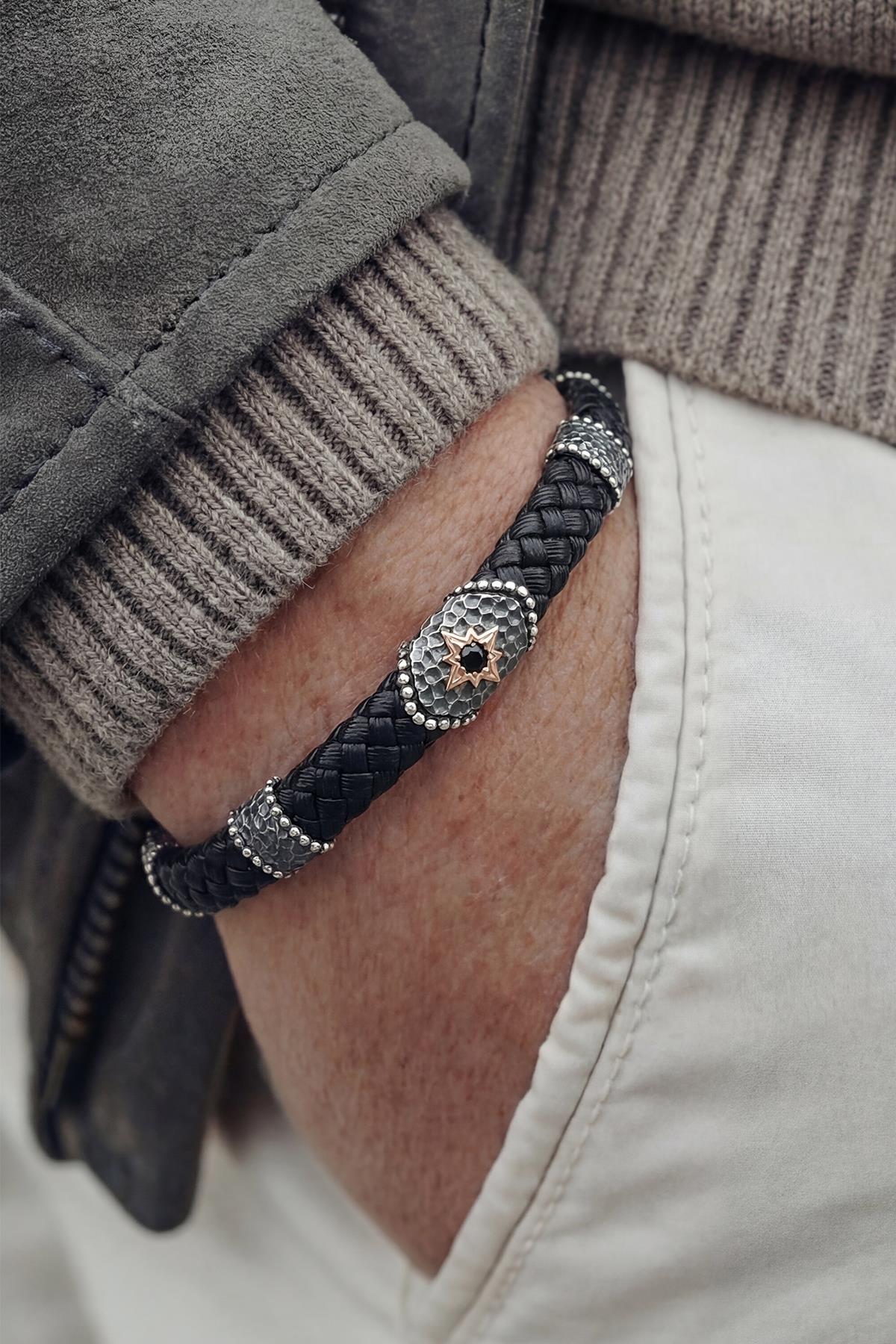 FRNCH 925 Ayar Gümüş ve Derili Siyah Zirkon Taşlı Siyah Renk Erkek Bileklik FRJ12913-3913-S