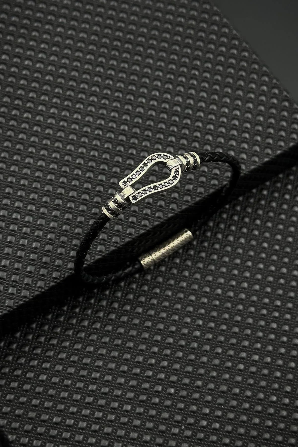 FRNCH 925 Ayar Gümüş ve Derili Zirkon Taşlı Siyah Renk Erkek Bileklik FRJ12621-3621-S