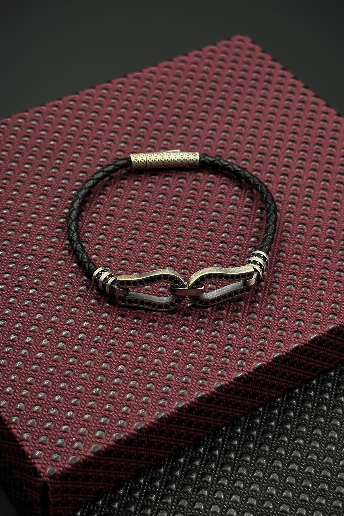 FRNCH 925 Ayar Gümüş ve Derili Zirkon Taşlı Siyah Renk Erkek Bileklik FRJ12622-3622-S