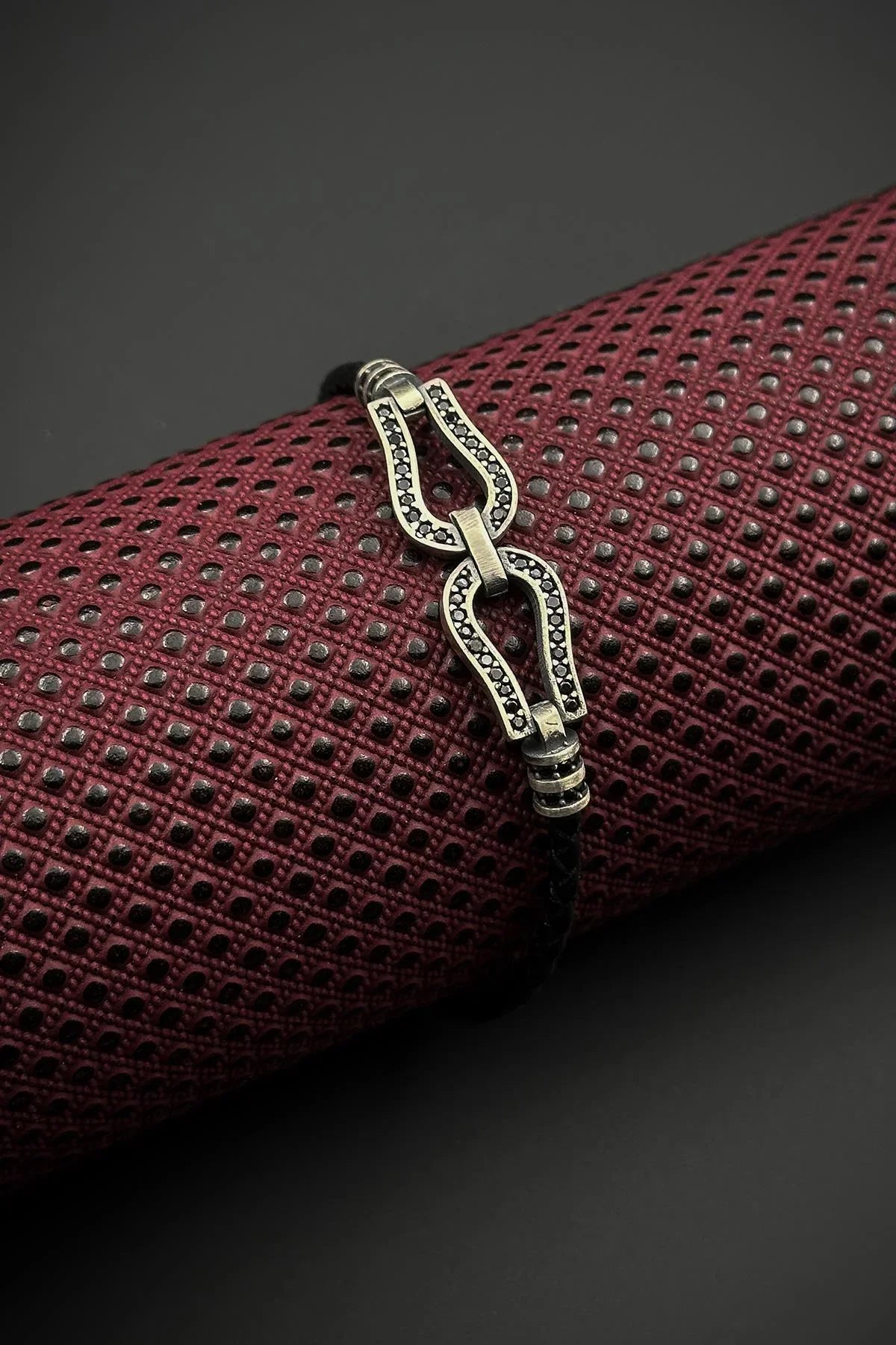 FRNCH 925 Ayar Gümüş ve Derili Zirkon Taşlı Siyah Renk Erkek Bileklik FRJ12622-3622-S