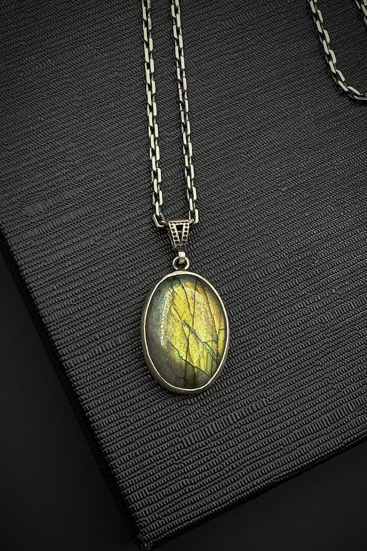 FRNCH 925 Ayar Gümüş ve Labrodorit Doğal Taşlı Yeşil Renk Erkek Kolye FRJ30918-1018-Y2