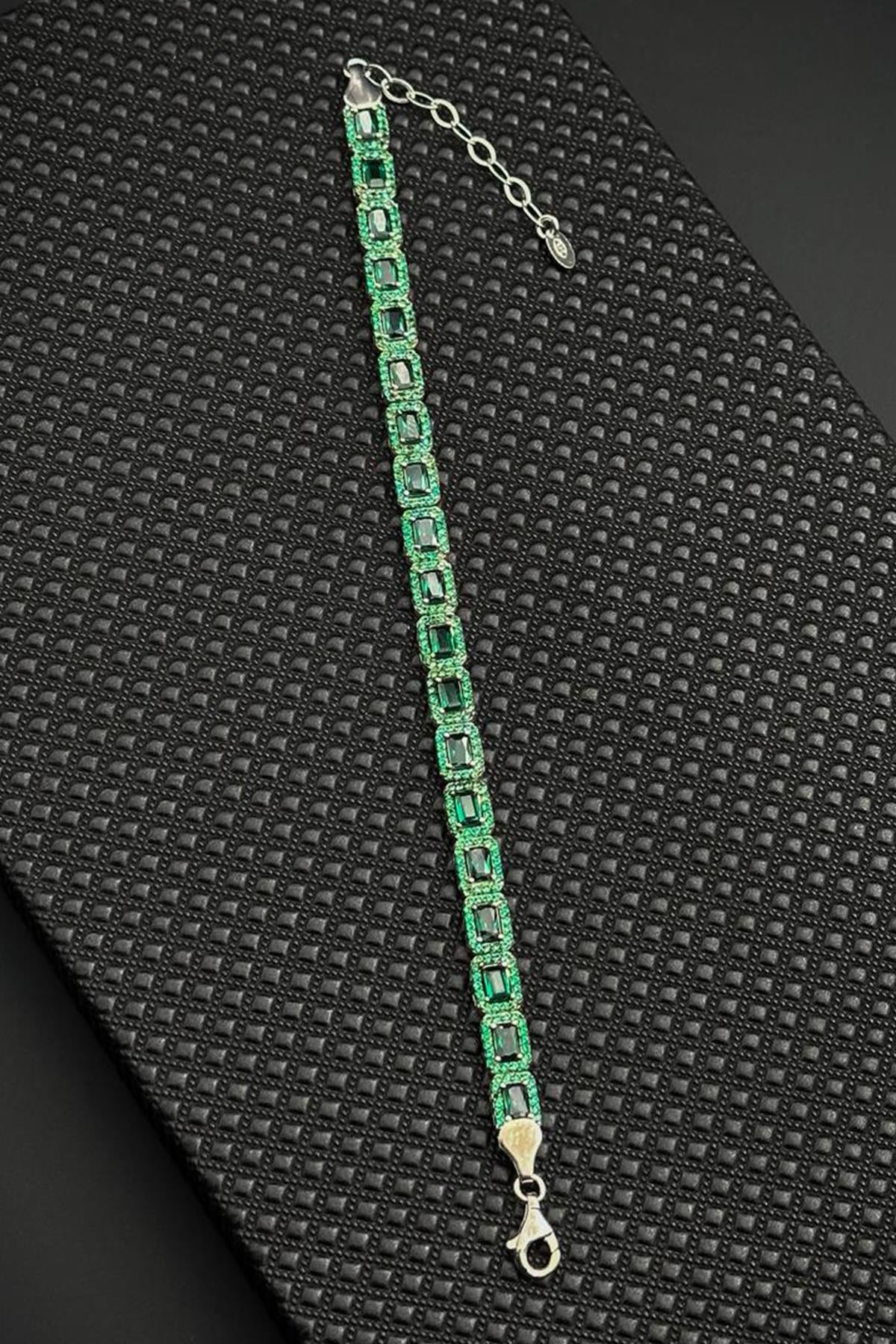 FRNCH 925 Ayar Gümüş Yeşil Baget Zirkon Taşlı Gümüş Renk Erkek Bileklik FRJ12644-3644-Y