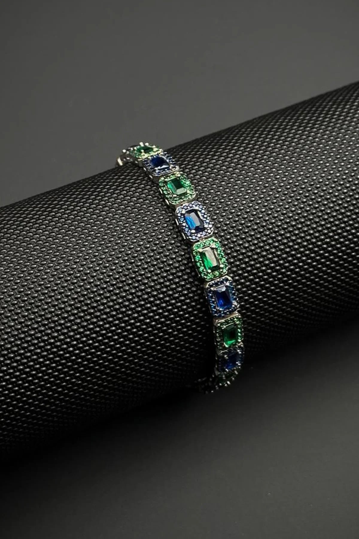 FRNCH 925 Ayar Gümüş Yeşil-Lacivert Zirkon Taşlı Gümüş Renk Erkek Bileklik FRJ12644-3644-YL