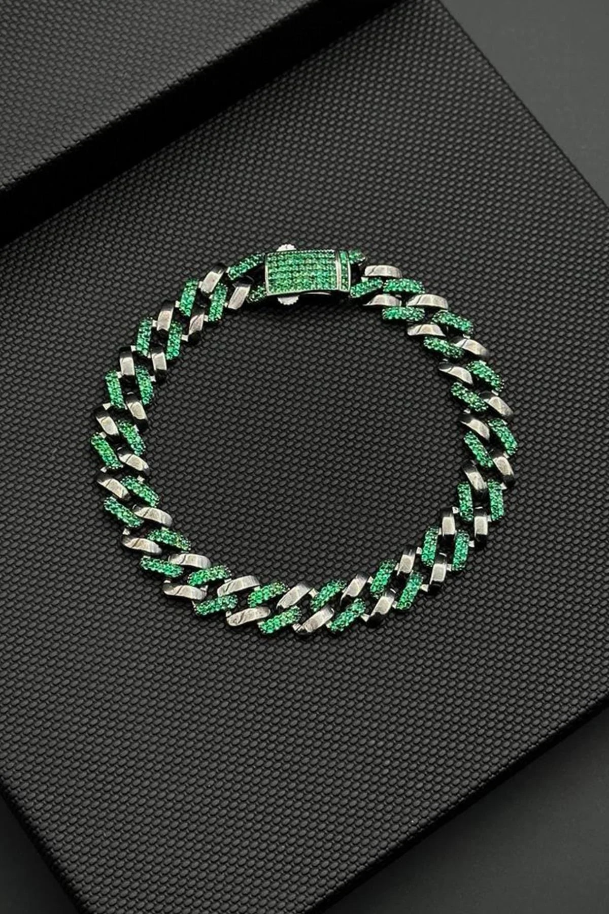 FRNCH 925 Ayar Gümüş Yeşil Zirkon Taşlı Füme Renk Erkek Bileklik FRJ12725-3725-Y