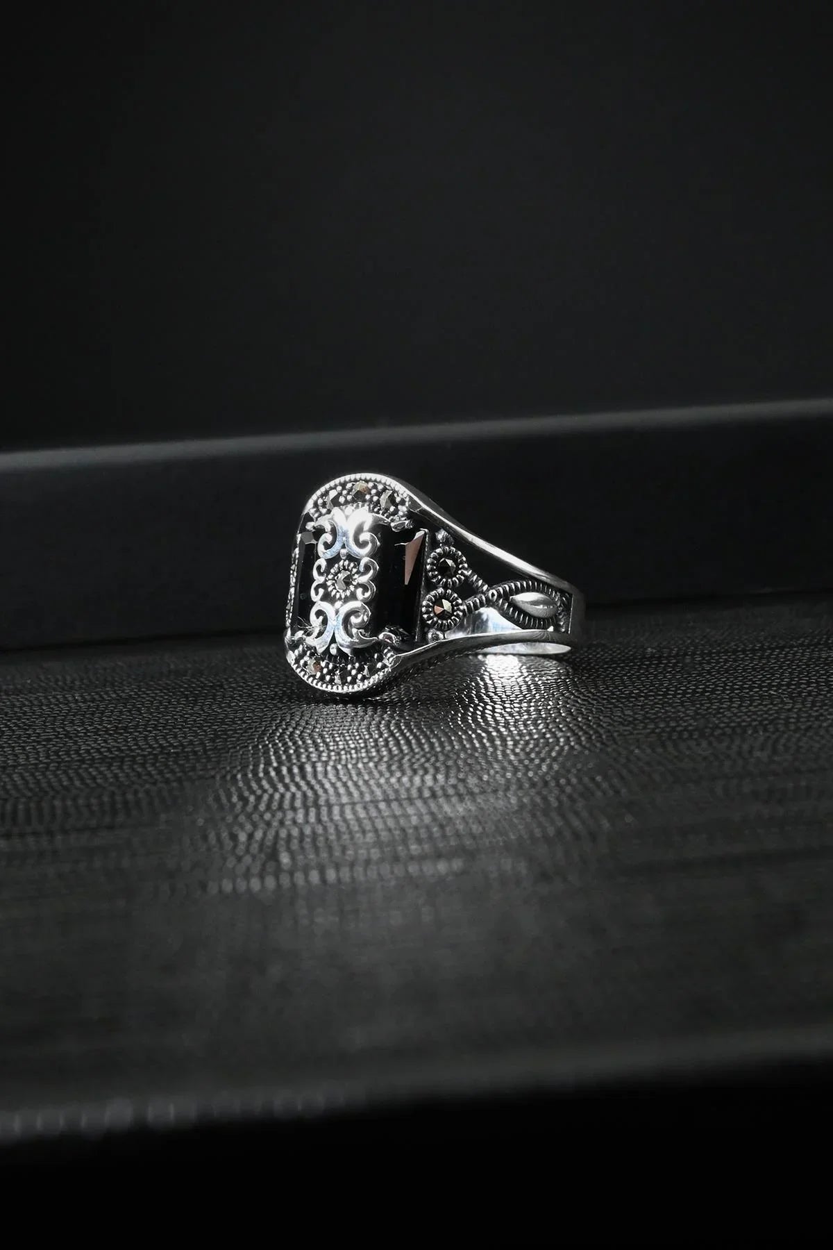 FRNCH 925 Ayar Gümüş Zirkon Taşlı Gümüş Renk Erkek Yüzük FRJ60047-147-A2