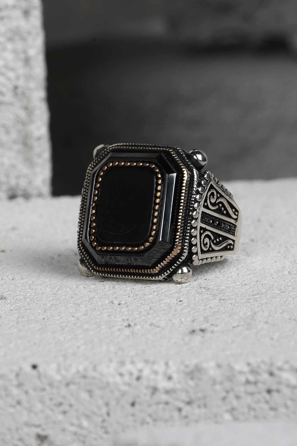 FRNCH 925 Ayar Gümüş Zirkon Taşlı Siyah-Altın Renkli Erkek Yüzük FRJ60093-193-AG19