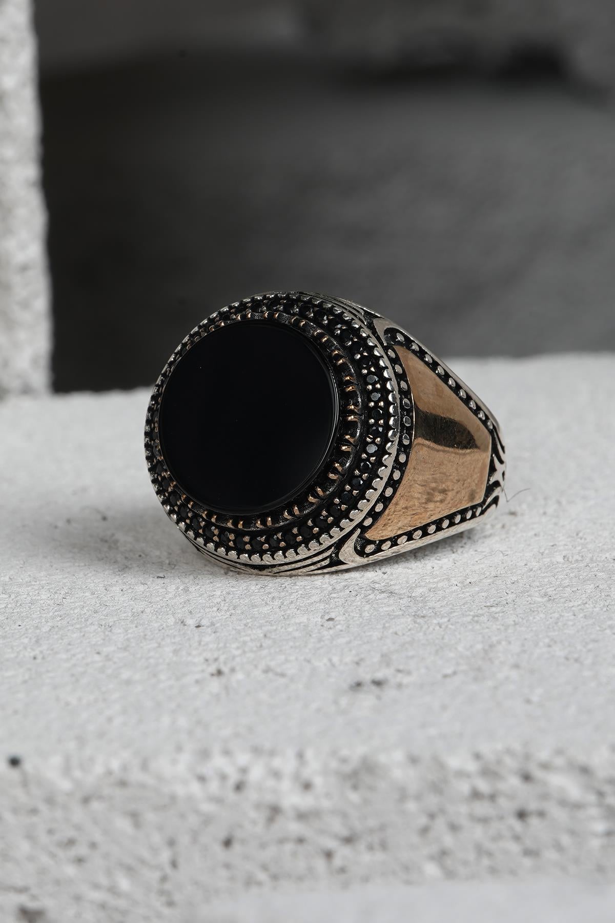 FRNCH 925 Ayar Gümüş Zirkon Taşlı Siyah-Altın Renkli Erkek Yüzük FRJ60093-193-AG27