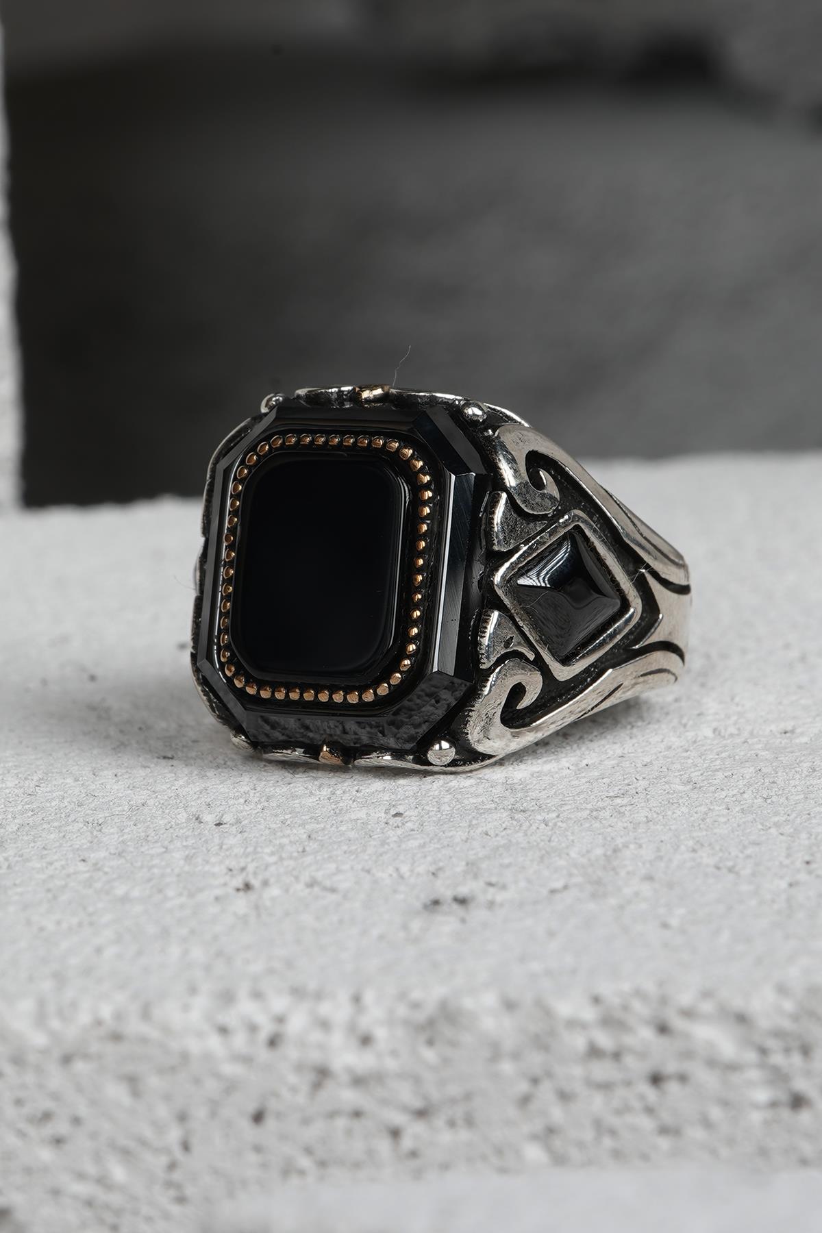 FRNCH 925 Ayar Gümüş Zirkon Taşlı Siyah-Altın Renkli Erkek Yüzük FRJ60093-193-AG30