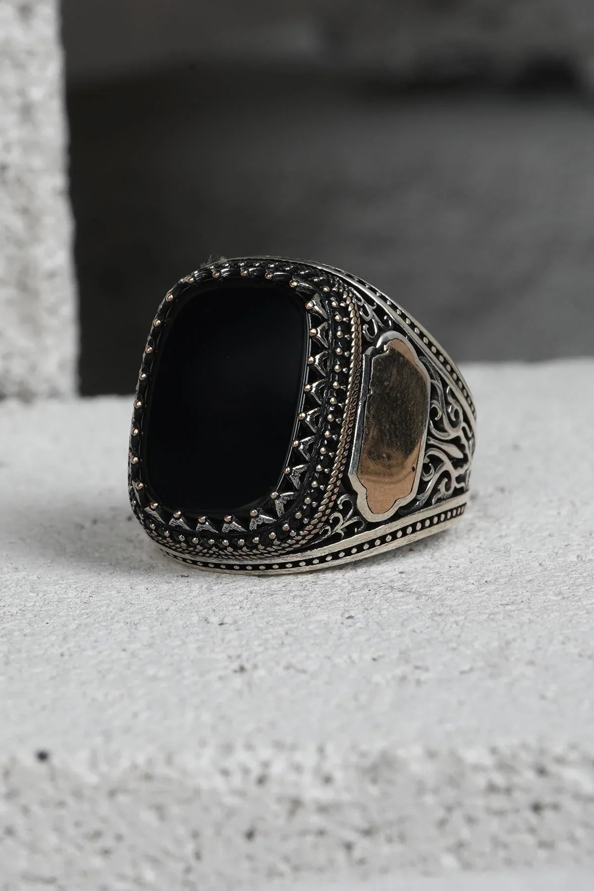 FRNCH 925 Ayar Gümüş Zirkon Taşlı Siyah-Altın Renkli Erkek Yüzük FRJ60093-193-AG37