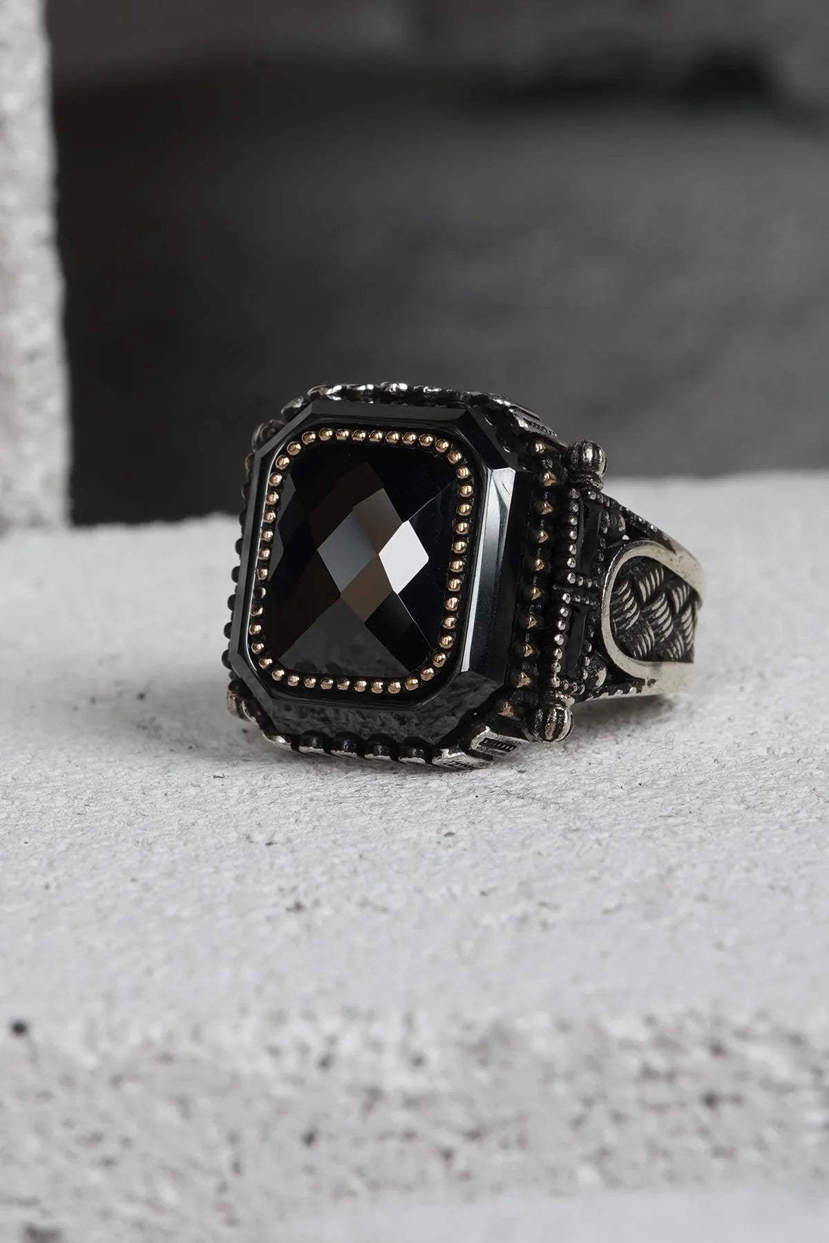 FRNCH 925 Ayar Gümüş Zirkon Taşlı Siyah-Altın Renkli Erkek Yüzük FRJ60093-193-AG38