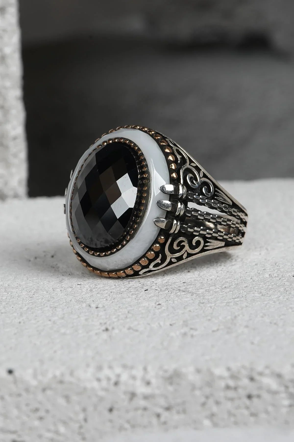 FRNCH 925 Ayar Gümüş Zirkon Taşlı Siyah-Altın Renkli Erkek Yüzük FRJ60093-193-AG40