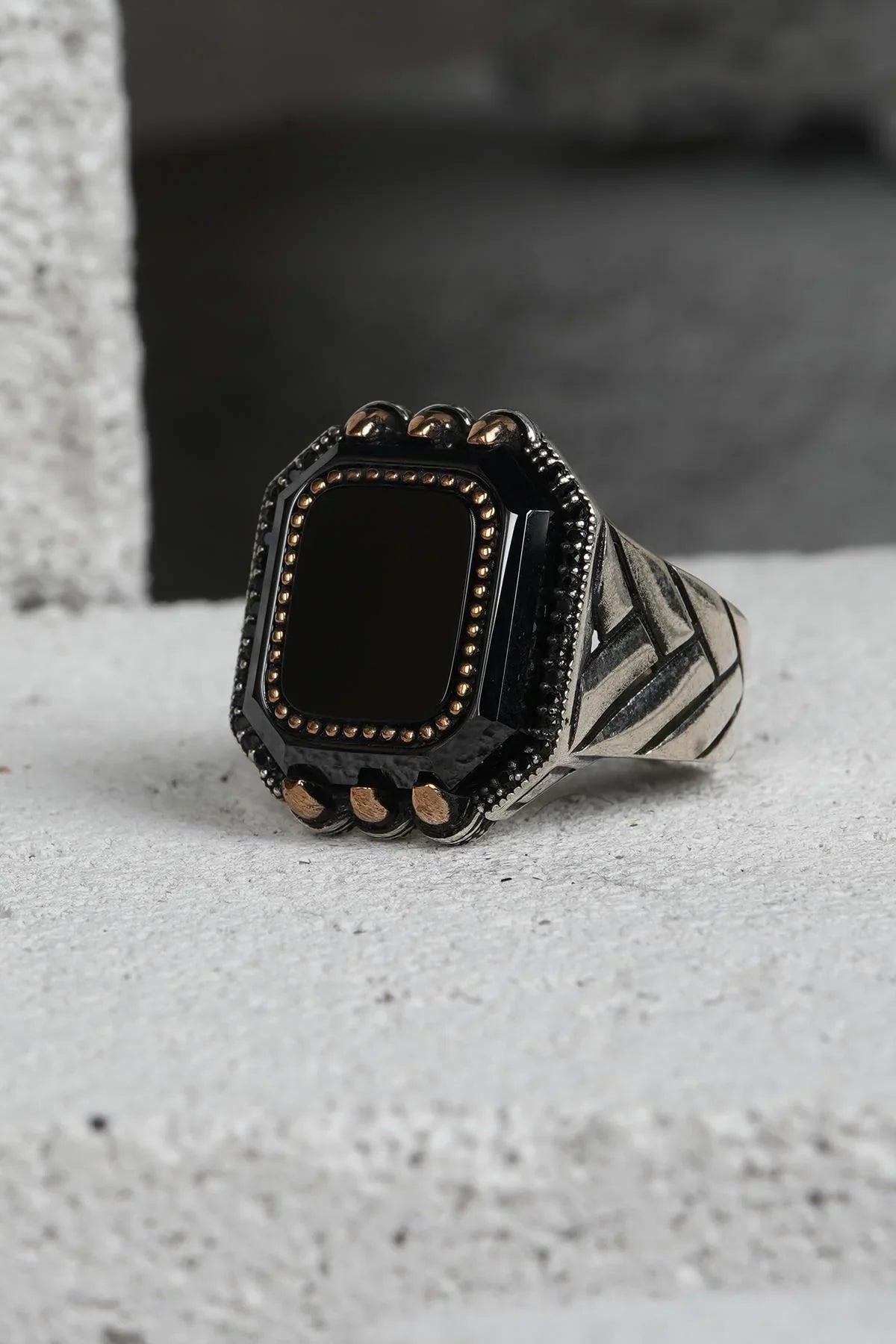 FRNCH 925 Ayar Gümüş Zirkon Taşlı Siyah-Altın Renkli Erkek Yüzük FRJ60093-193-AG41