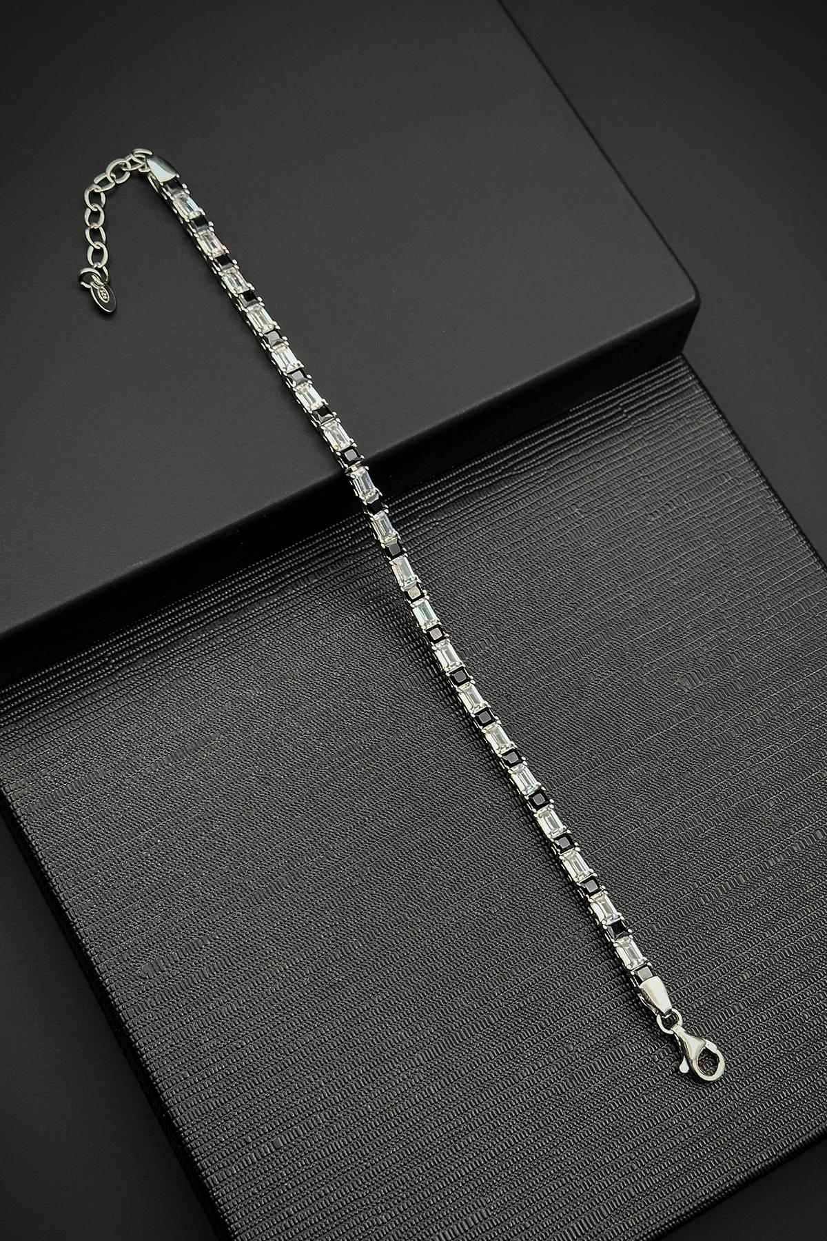 FRNCH 925 Ayar Gümüş Zirkon Taşlı Siyah-Beyaz Renk Tennis Erkek Bileklik FRJ12157-3157-AB