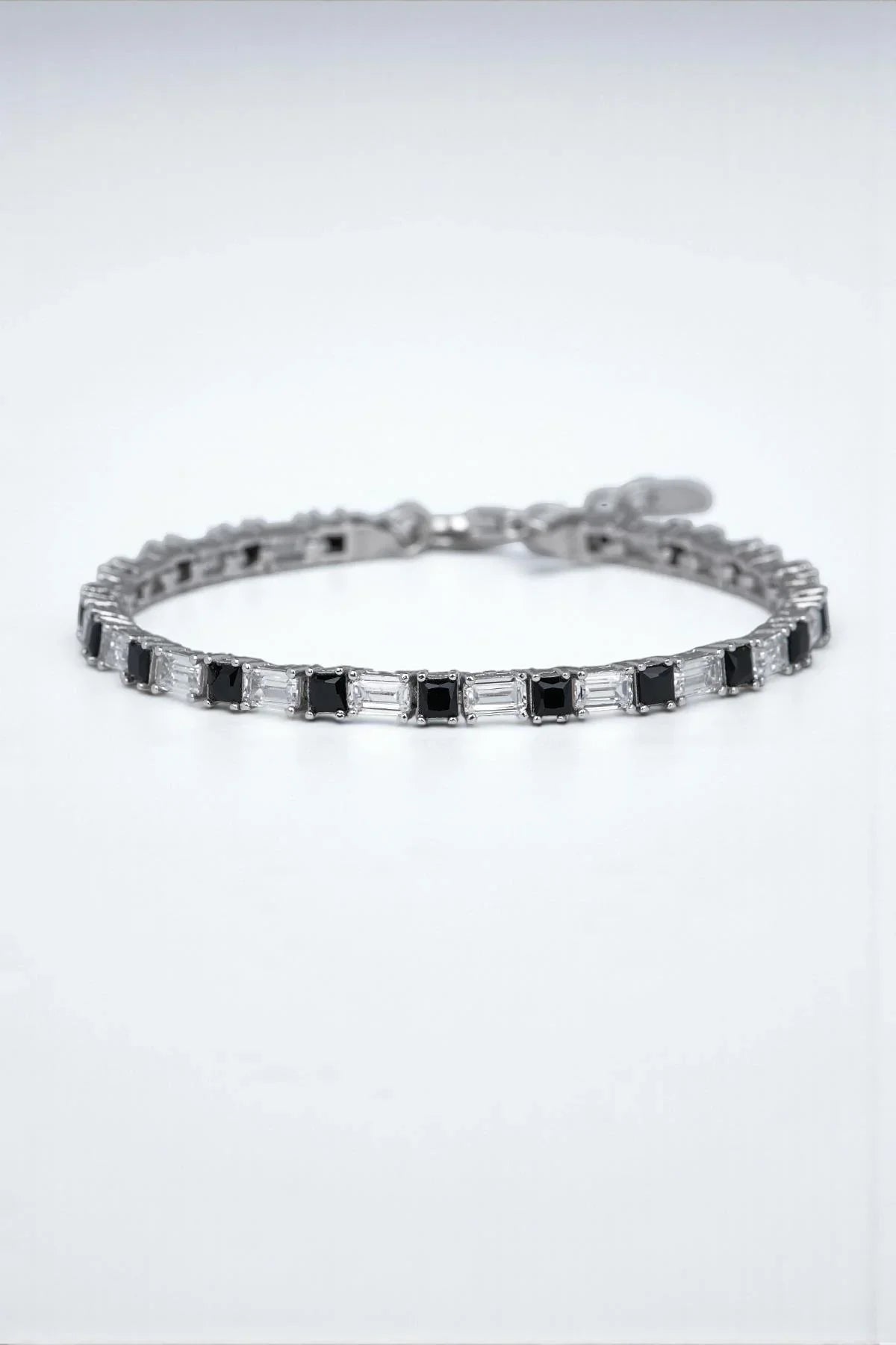 FRNCH 925 Ayar Gümüş Zirkon Taşlı Siyah-Beyaz Renk Tennis Erkek Bileklik FRJ12157-3157-AB