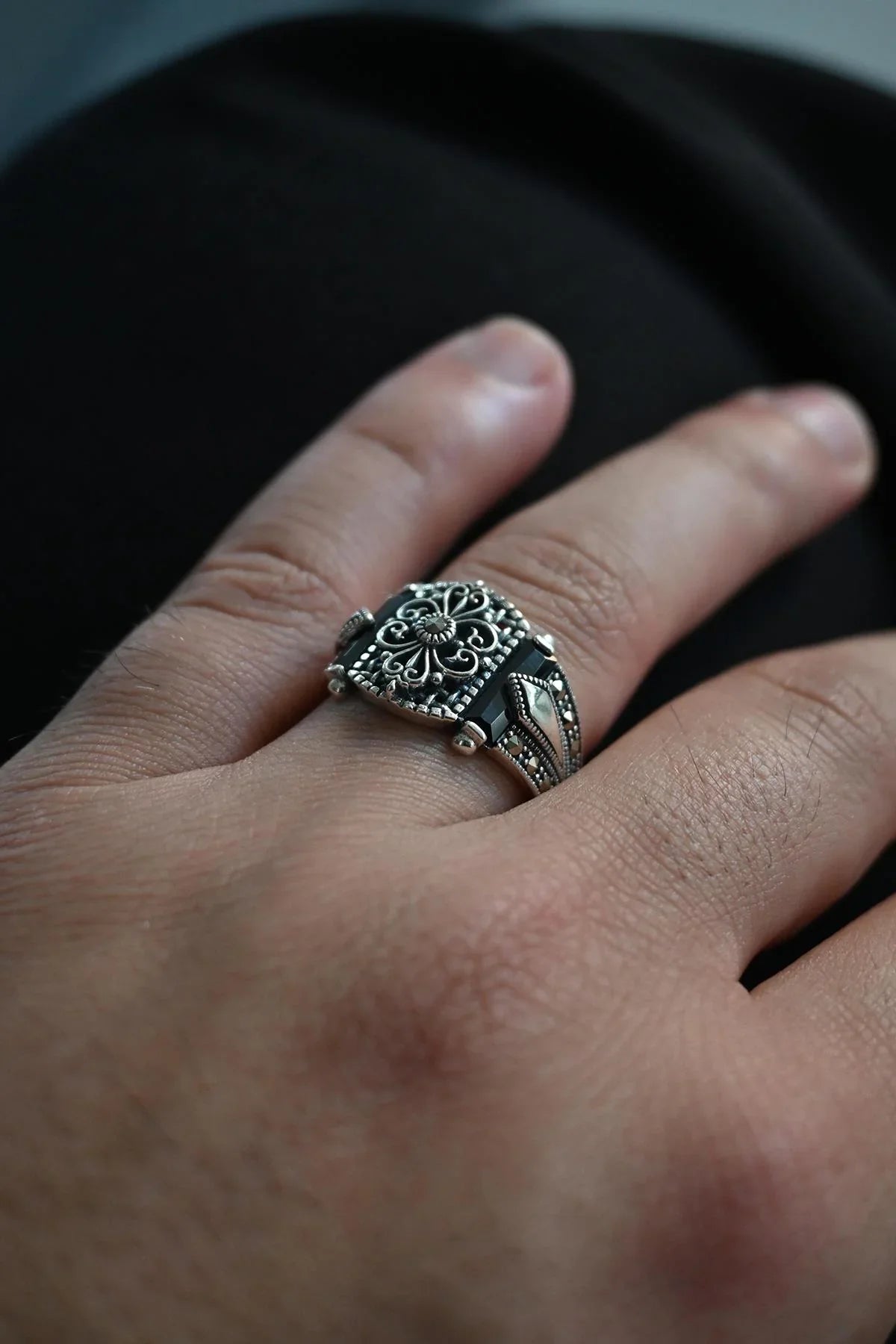 FRNCH 925 Ayar Gümüş Zirkon Taşlı Siyah Renk Erkek Yüzük FRJ60052-152-S